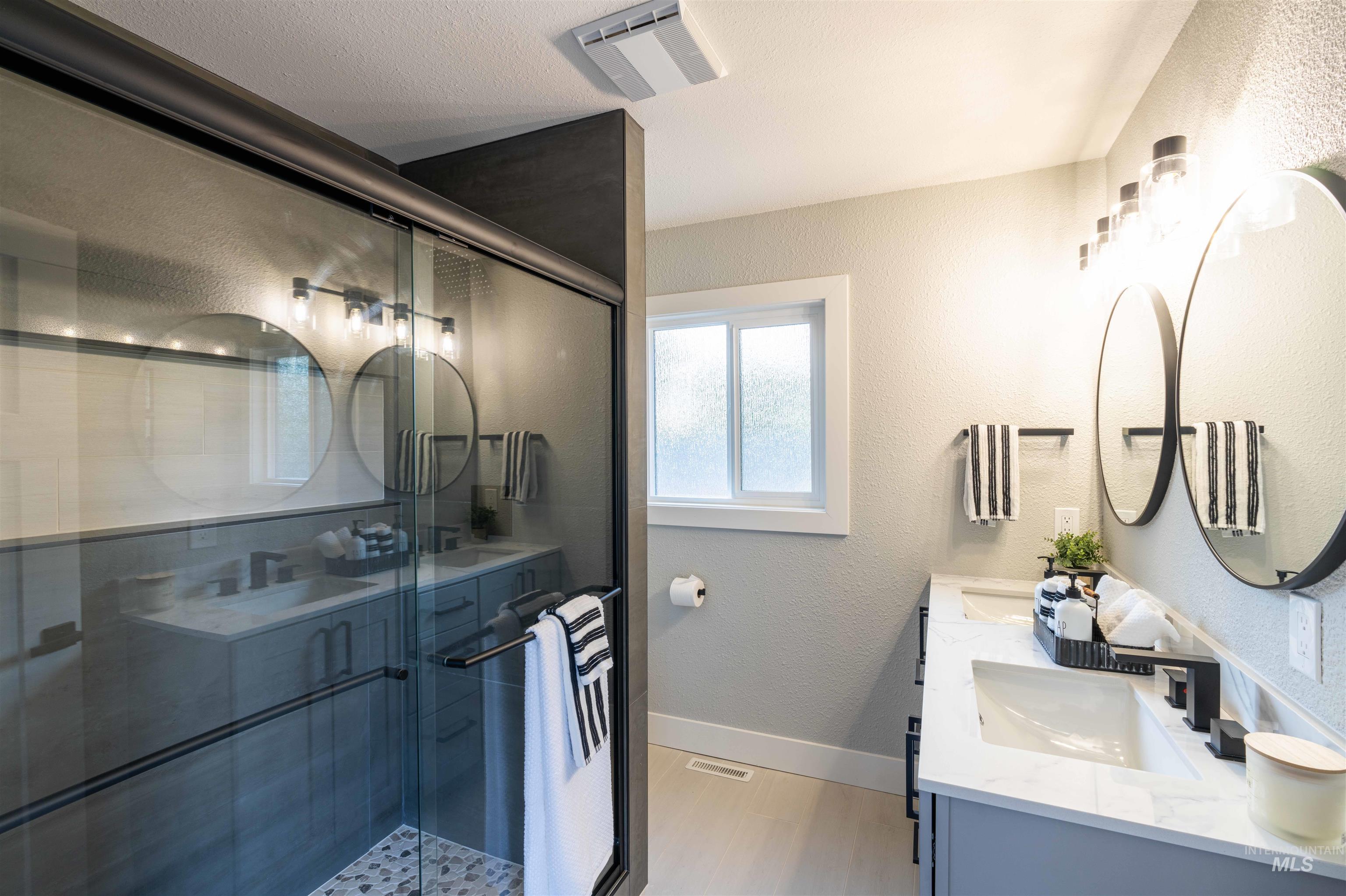 16103 S Kimball, Caldwell, Idaho 83607, 5 Bedrooms, 2.5 Bathrooms, Residential For Sale, Price $624,500,MLS 98976916