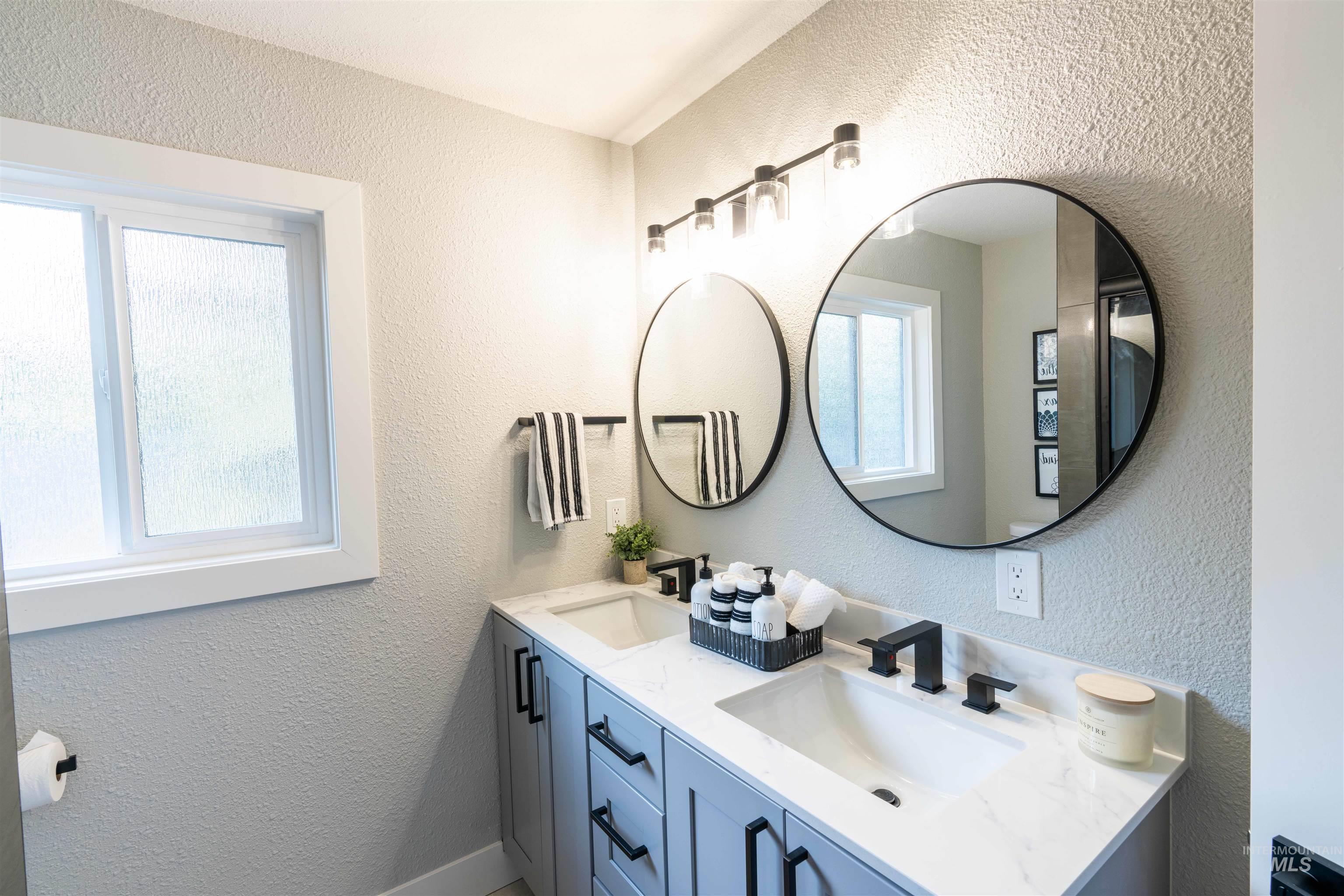 16103 S Kimball, Caldwell, Idaho 83607, 5 Bedrooms, 2.5 Bathrooms, Residential For Sale, Price $624,500,MLS 98976916