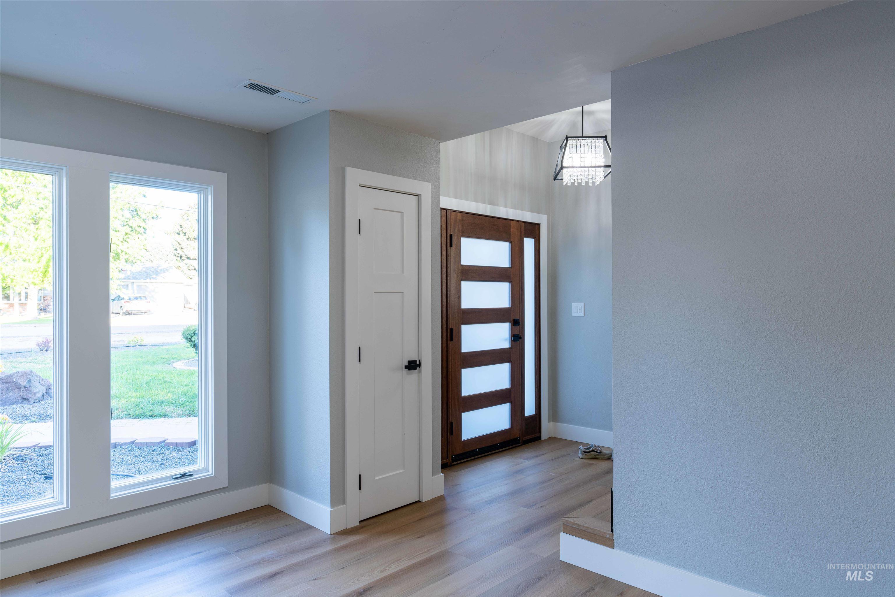 16103 S Kimball, Caldwell, Idaho 83607, 5 Bedrooms, 2.5 Bathrooms, Residential For Sale, Price $624,500,MLS 98976916