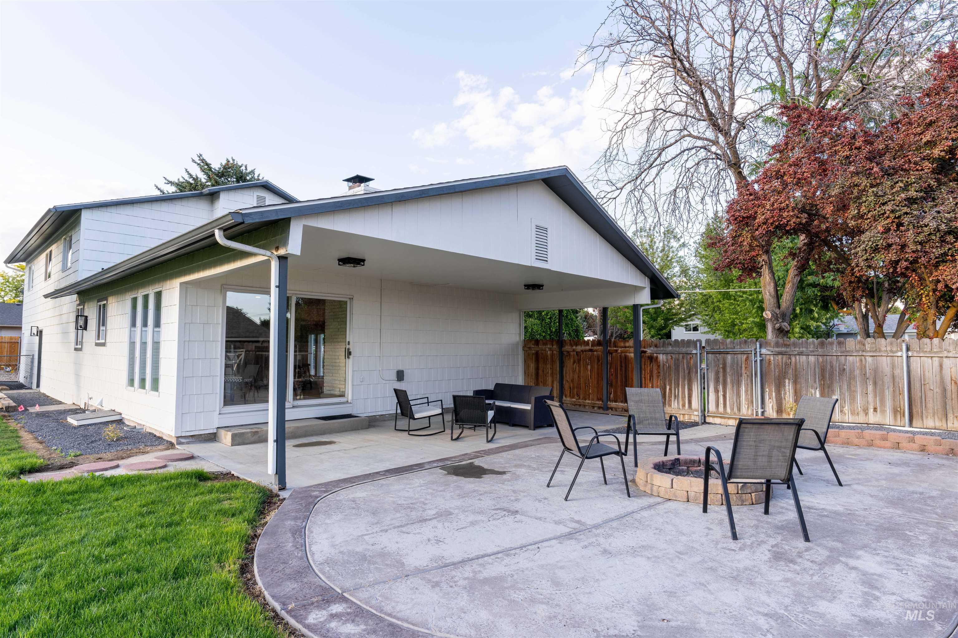 16103 S Kimball, Caldwell, Idaho 83607, 5 Bedrooms, 2.5 Bathrooms, Residential For Sale, Price $624,500,MLS 98976916