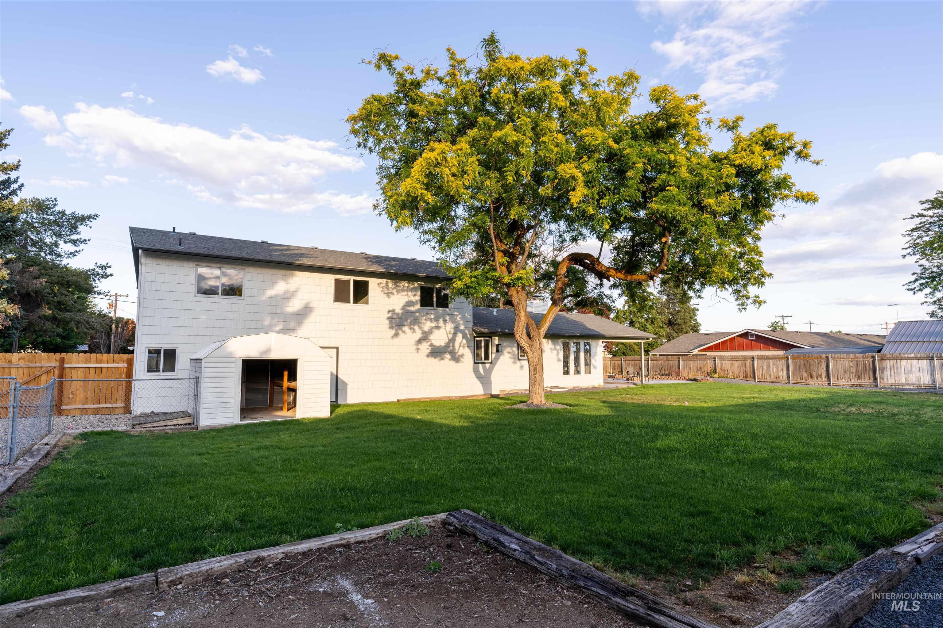 16103 S Kimball, Caldwell, Idaho 83607, 5 Bedrooms, 2.5 Bathrooms, Residential For Sale, Price $624,500,MLS 98976916