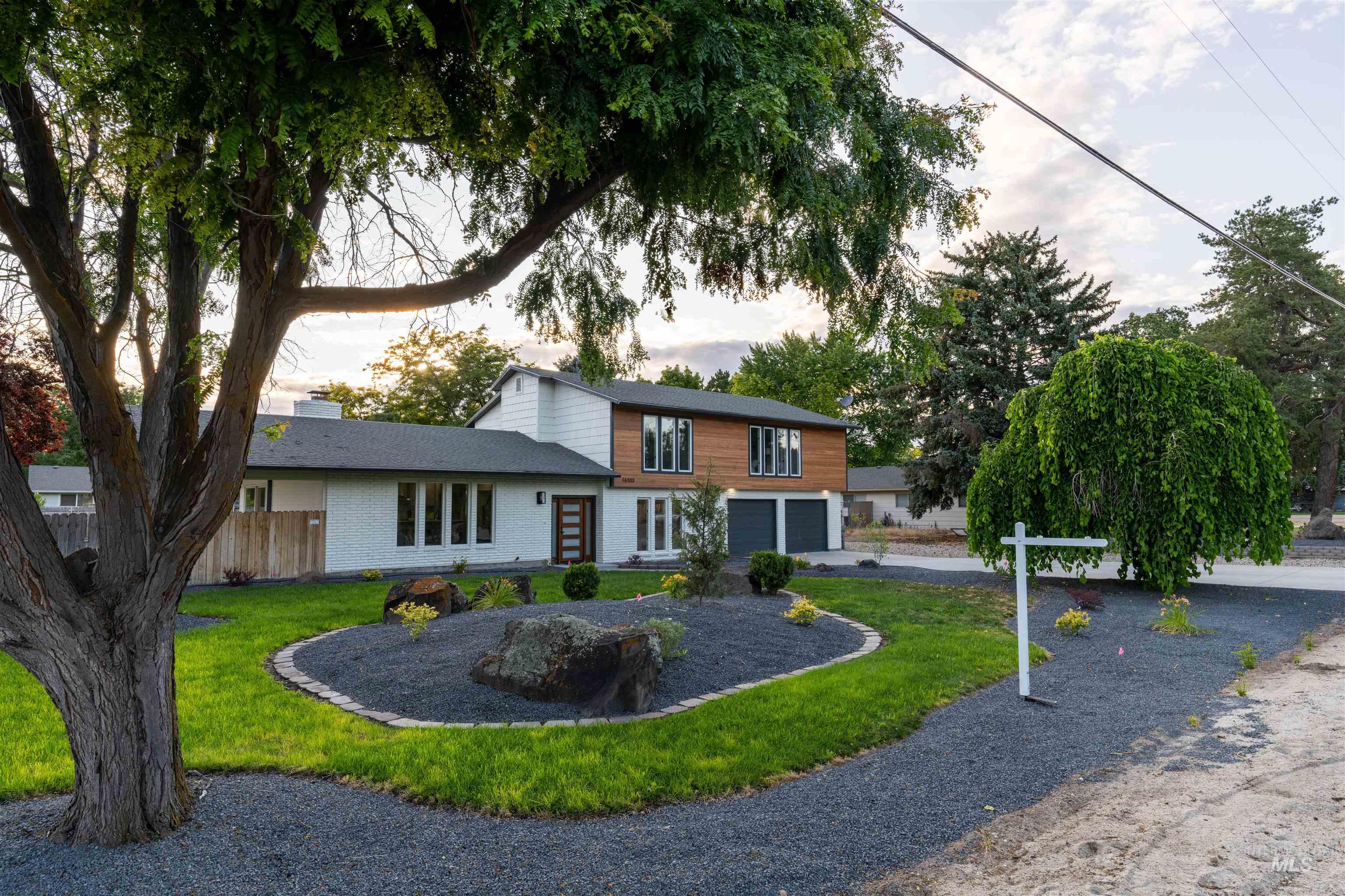 16103 S Kimball, Caldwell, Idaho 83607, 5 Bedrooms, 2.5 Bathrooms, Residential For Sale, Price $624,500,MLS 98976916