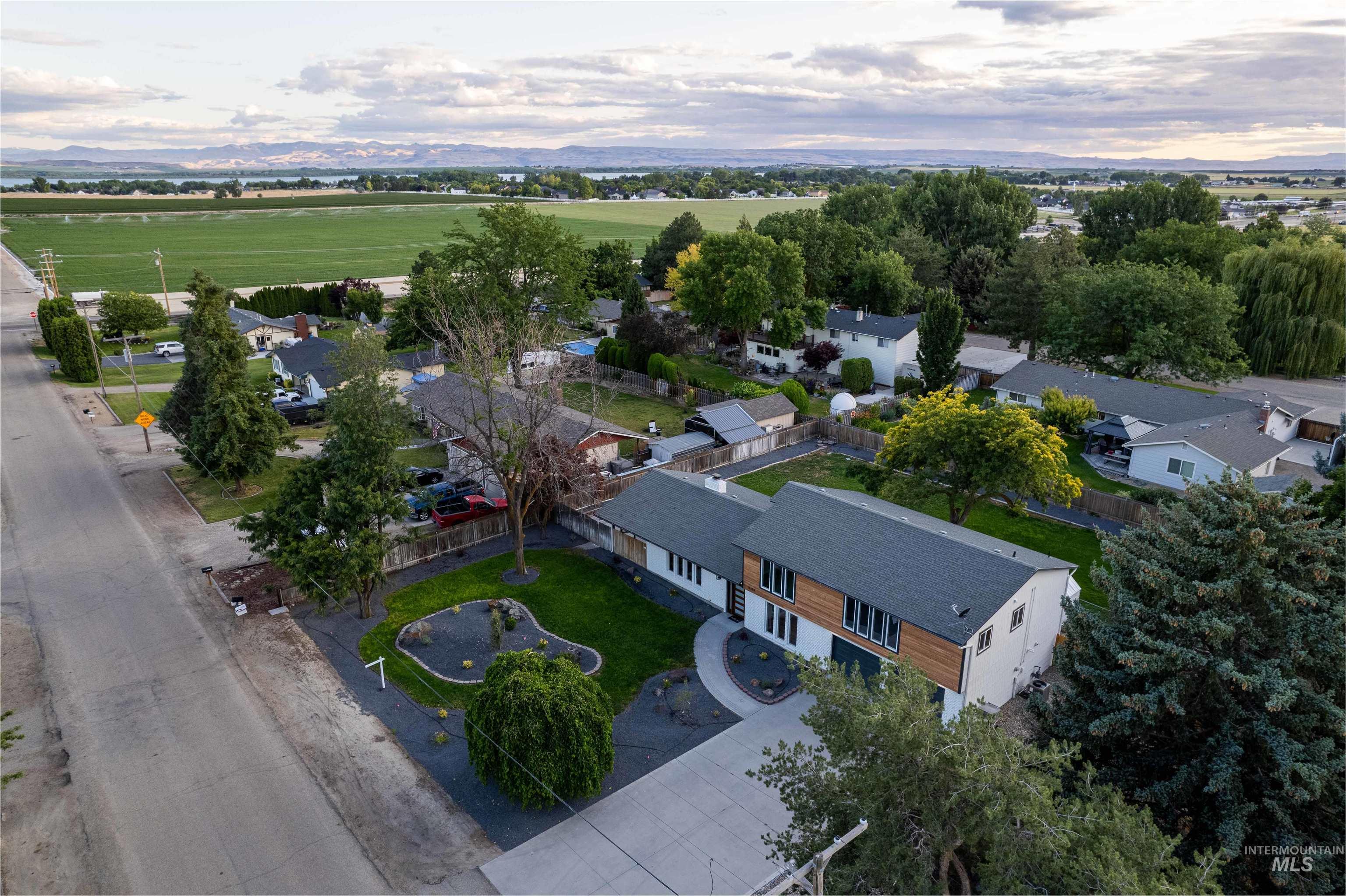 16103 S Kimball, Caldwell, Idaho 83607, 5 Bedrooms, 2.5 Bathrooms, Residential For Sale, Price $624,500,MLS 98976916