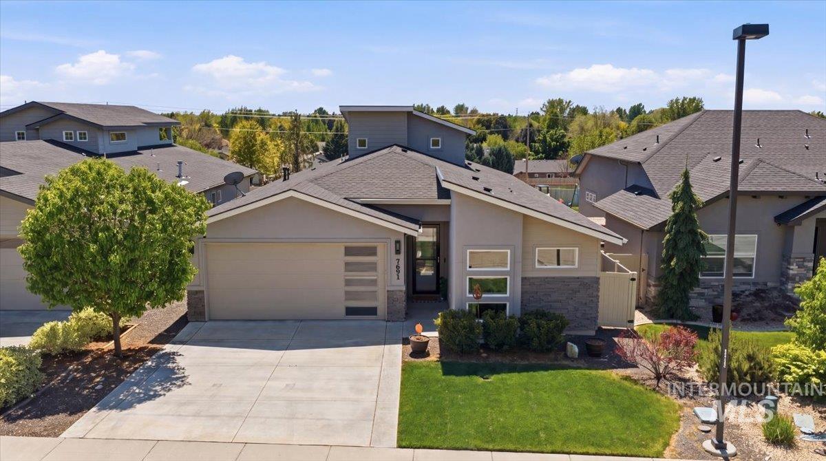 7691 W Hill Rd, Boise, Idaho 83714, 3 Bedrooms, 3 Bathrooms, Residential For Sale, Price $739,990, 98976918