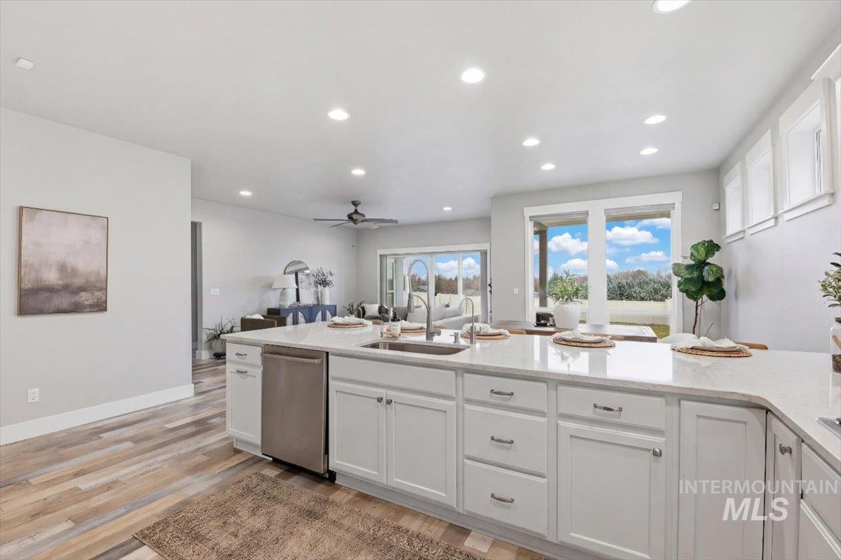 7691 W Hill Rd, Boise, Idaho 83714, 3 Bedrooms, 3 Bathrooms, Residential For Sale, Price $750,000,MLS 98976918