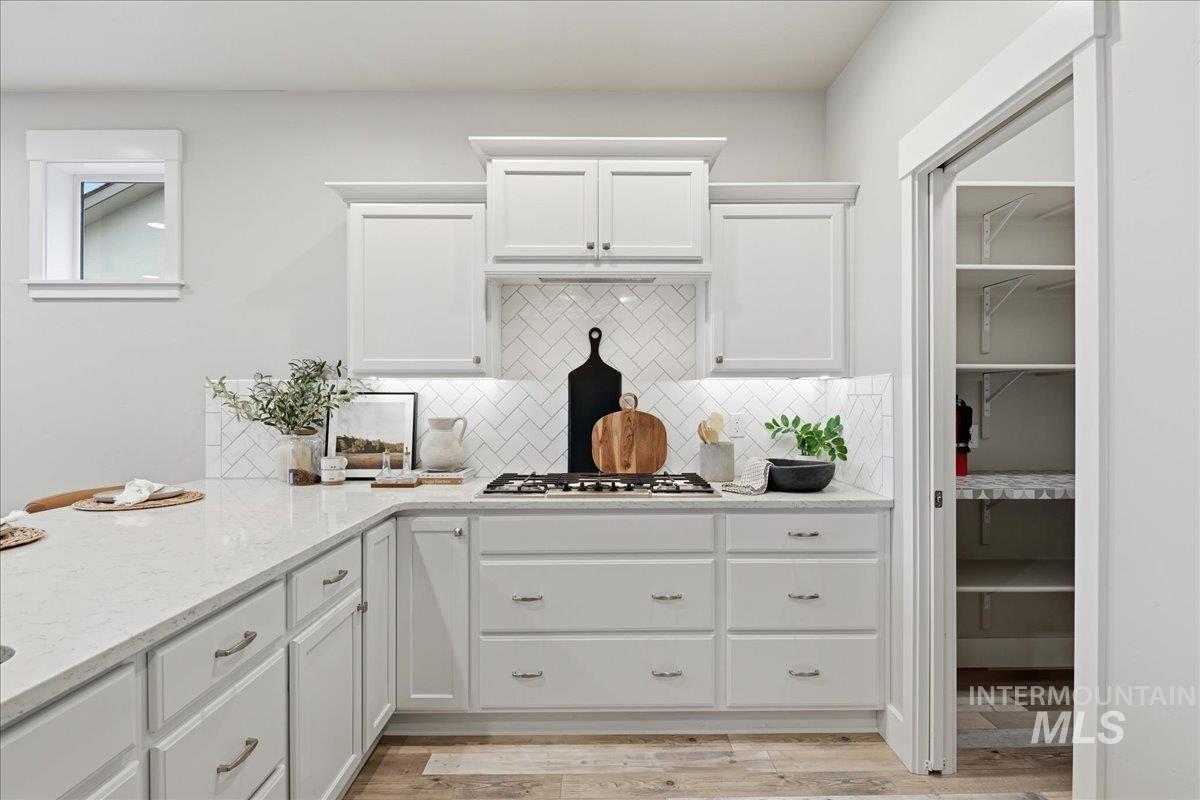 7691 W Hill Rd, Boise, Idaho 83714, 3 Bedrooms, 3 Bathrooms, Residential For Sale, Price $750,000,MLS 98976918