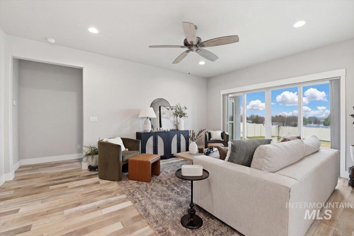 7691 W Hill Rd, Boise, Idaho 83714, 3 Bedrooms, 3 Bathrooms, Residential For Sale, Price $750,000,MLS 98976918