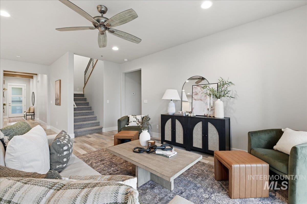 7691 W Hill Rd, Boise, Idaho 83714, 3 Bedrooms, 3 Bathrooms, Residential For Sale, Price $750,000,MLS 98976918