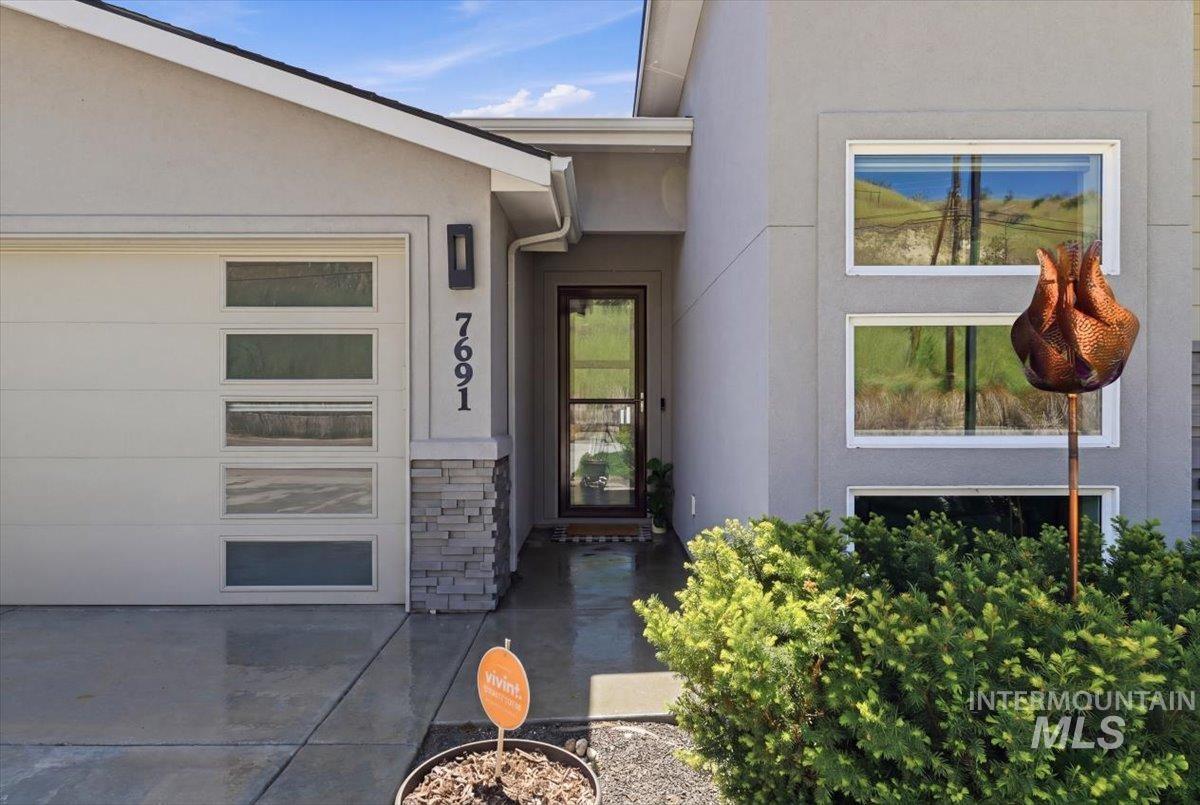 7691 W Hill Rd, Boise, Idaho 83714, 3 Bedrooms, 3 Bathrooms, Residential For Sale, Price $739,990, 98976918