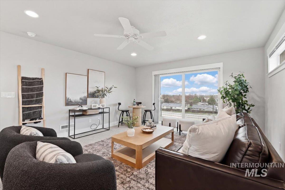 7691 W Hill Rd, Boise, Idaho 83714, 3 Bedrooms, 3 Bathrooms, Residential For Sale, Price $750,000,MLS 98976918