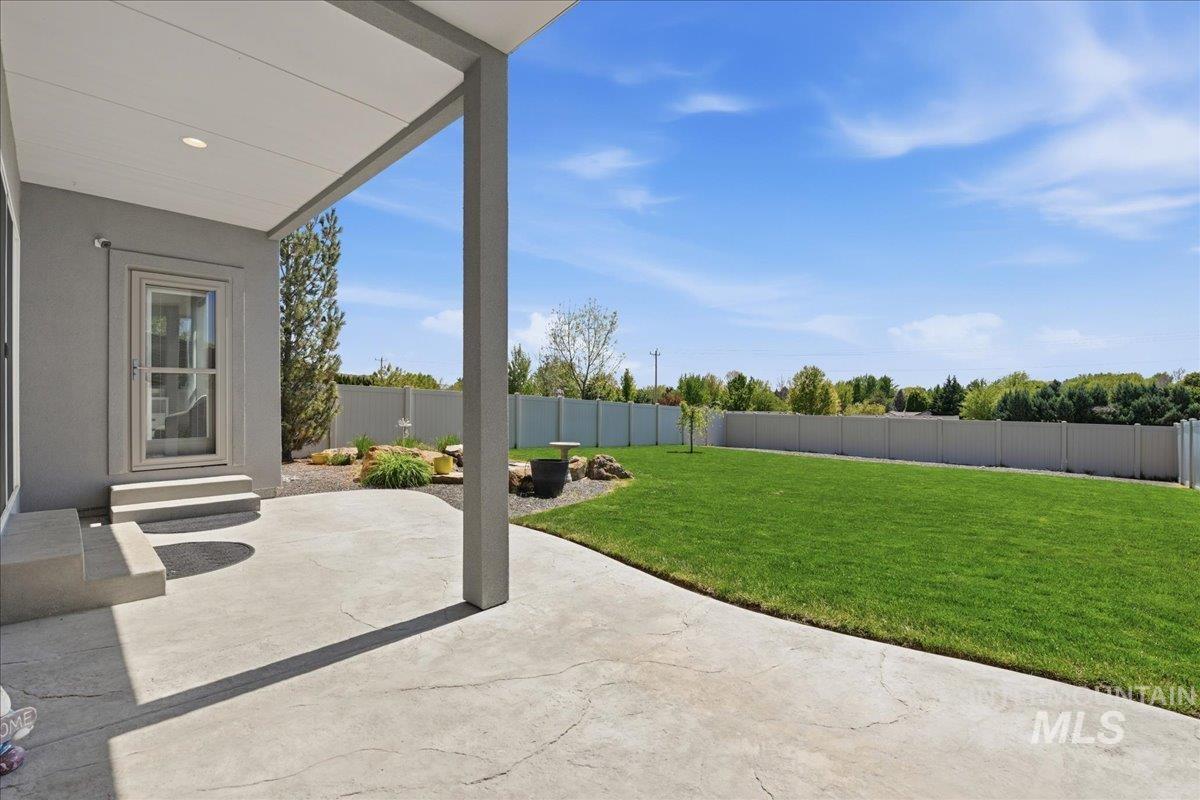7691 W Hill Rd, Boise, Idaho 83714, 3 Bedrooms, 3 Bathrooms, Residential For Sale, Price $739,990, 98976918