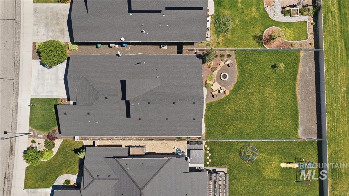 7691 W Hill Rd, Boise, Idaho 83714, 3 Bedrooms, 3 Bathrooms, Residential For Sale, Price $739,990, 98976918