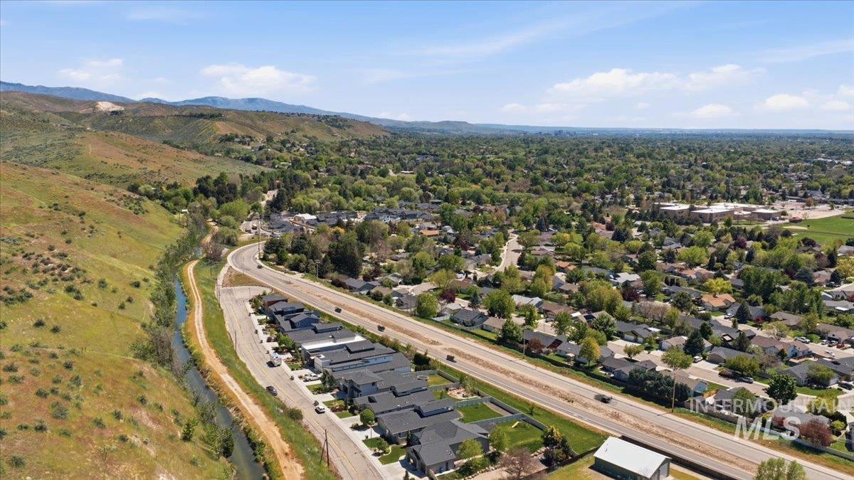 7691 W Hill Rd, Boise, Idaho 83714, 3 Bedrooms, 3 Bathrooms, Residential For Sale, Price $739,990, 98976918