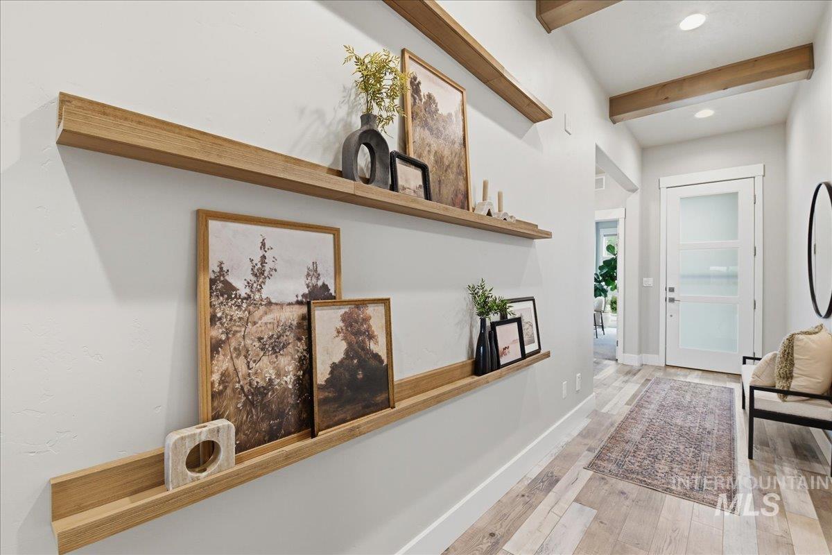 7691 W Hill Rd, Boise, Idaho 83714, 3 Bedrooms, 3 Bathrooms, Residential For Sale, Price $750,000,MLS 98976918