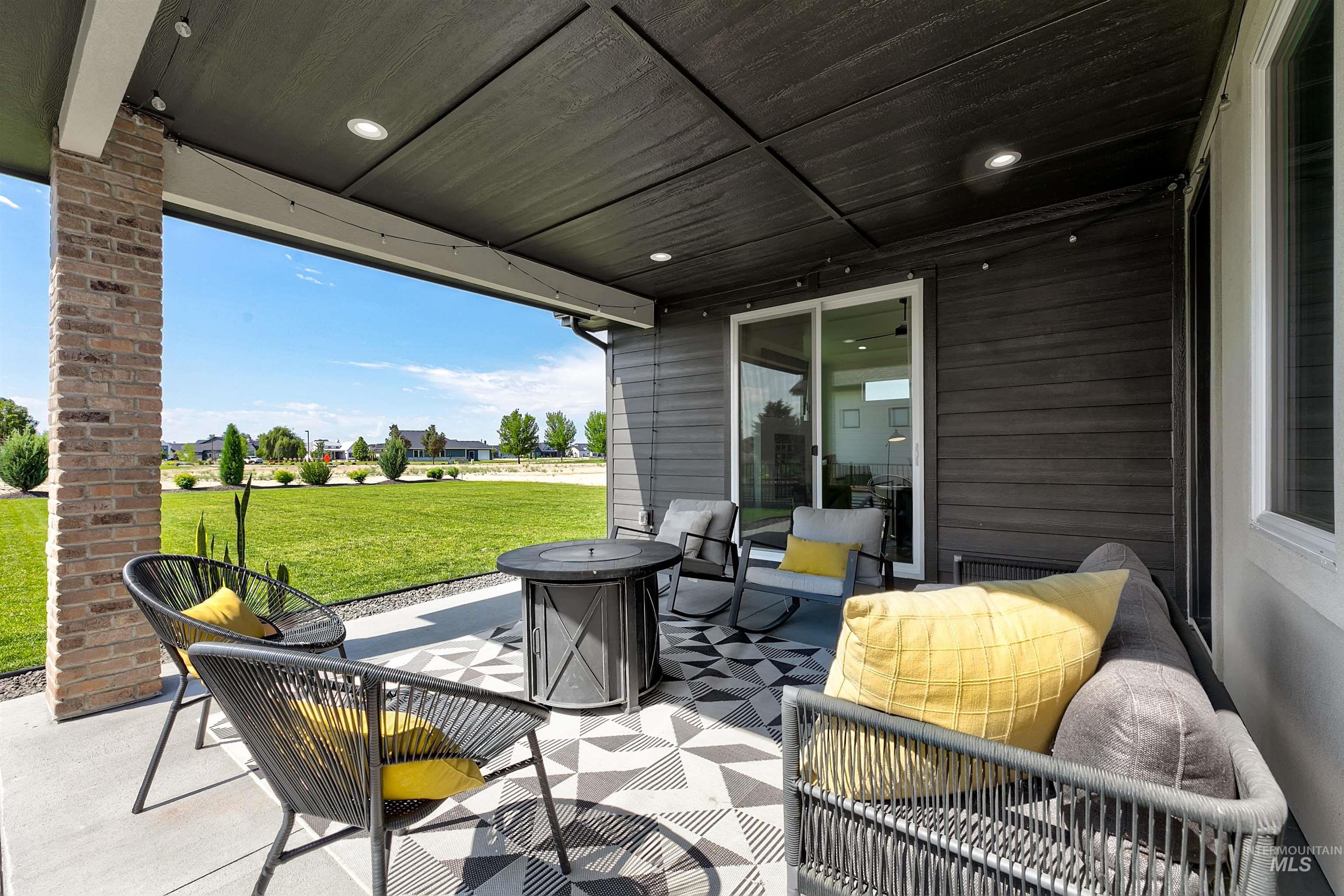 6299 Chateau Ct, Star, Idaho 83669, 3 Bedrooms, 2.5 Bathrooms, Residential For Sale, Price $739,900,MLS 98976921