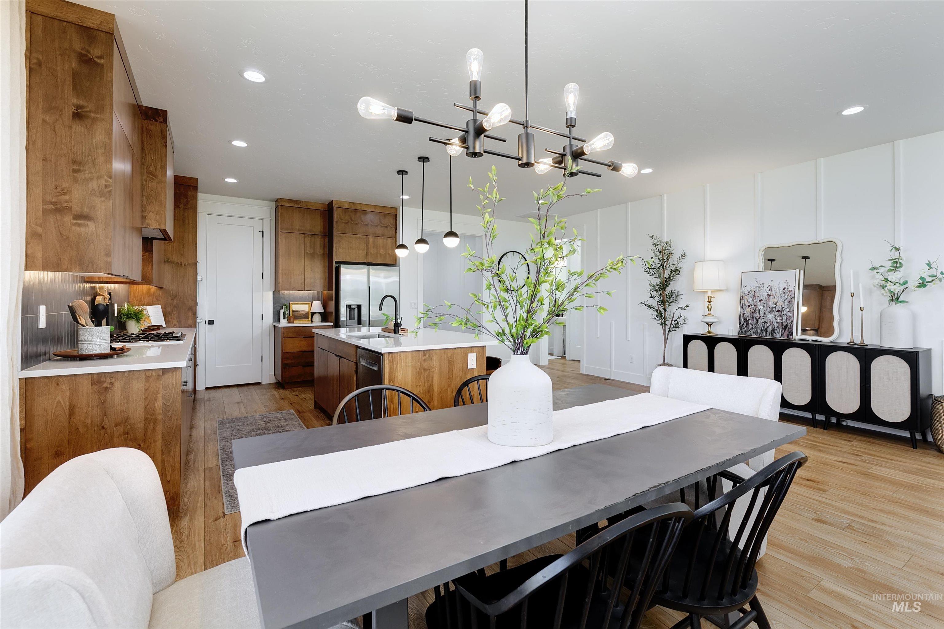 6299 Chateau Ct, Star, Idaho 83669, 3 Bedrooms, 2.5 Bathrooms, Residential For Sale, Price $739,900,MLS 98976921