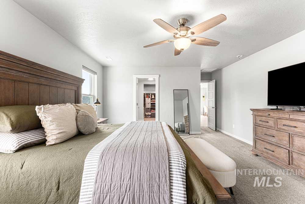 164 N Caracaras Way, Eagle, Idaho 83616, 4 Bedrooms, 2.5 Bathrooms, Residential For Sale, Price $589,990,MLS 98976923