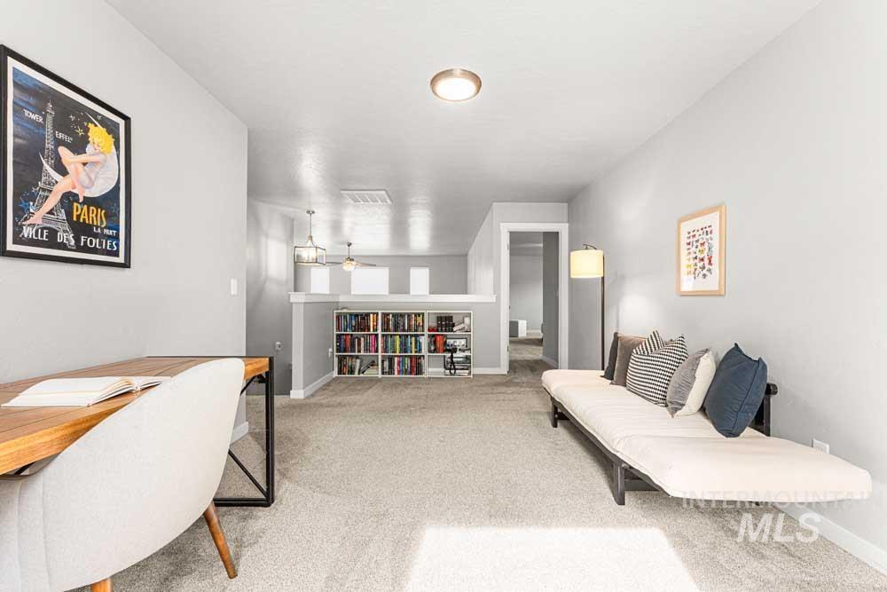 164 N Caracaras Way, Eagle, Idaho 83616, 4 Bedrooms, 2.5 Bathrooms, Residential For Sale, Price $589,990,MLS 98976923