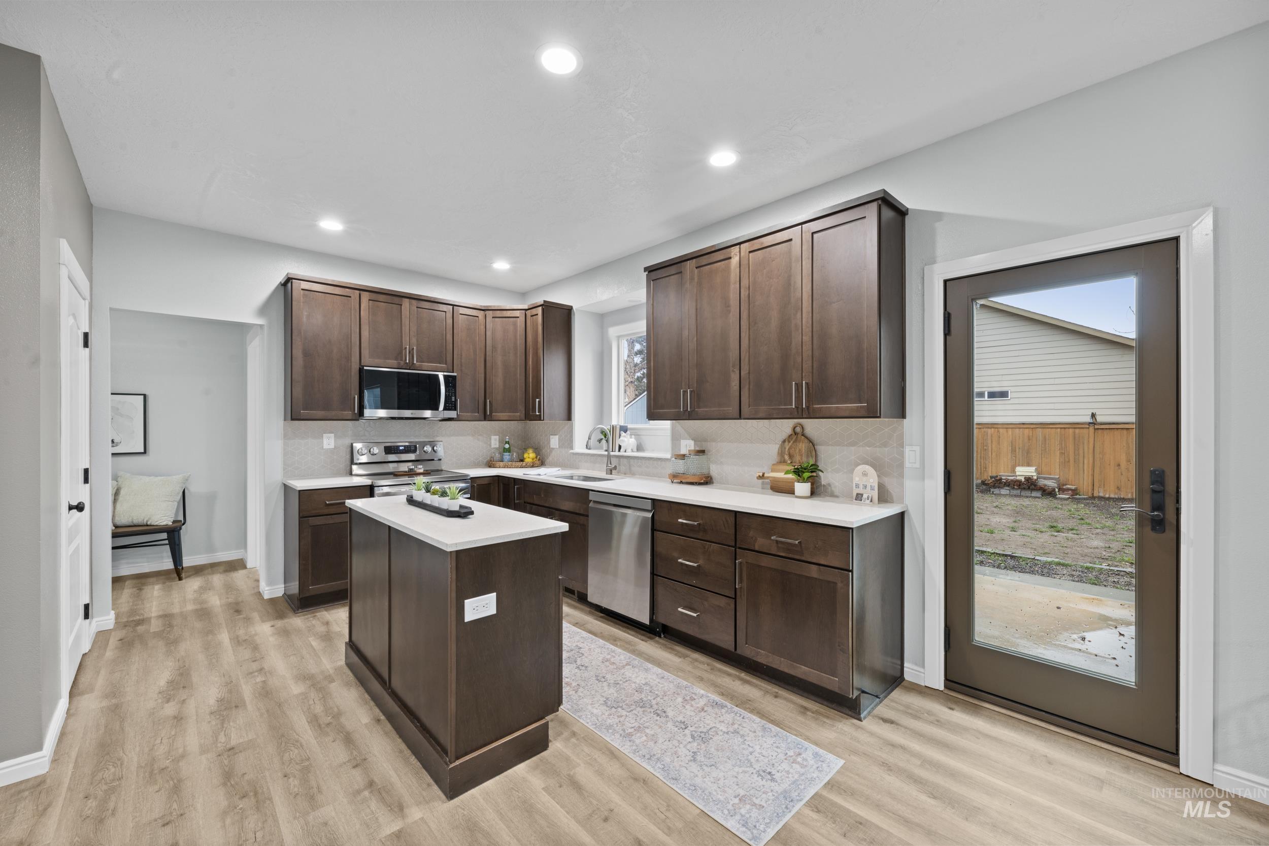 2257 W Pebblestone St, Meridian, Idaho 83646-8229, 4 Bedrooms, 3 Bathrooms, Residential For Sale, Price $605,700,MLS 98976924