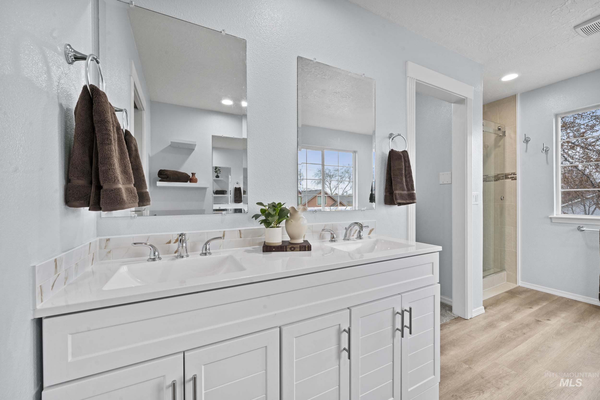 2257 W Pebblestone St, Meridian, Idaho 83646-8229, 4 Bedrooms, 3 Bathrooms, Residential For Sale, Price $605,700,MLS 98976924