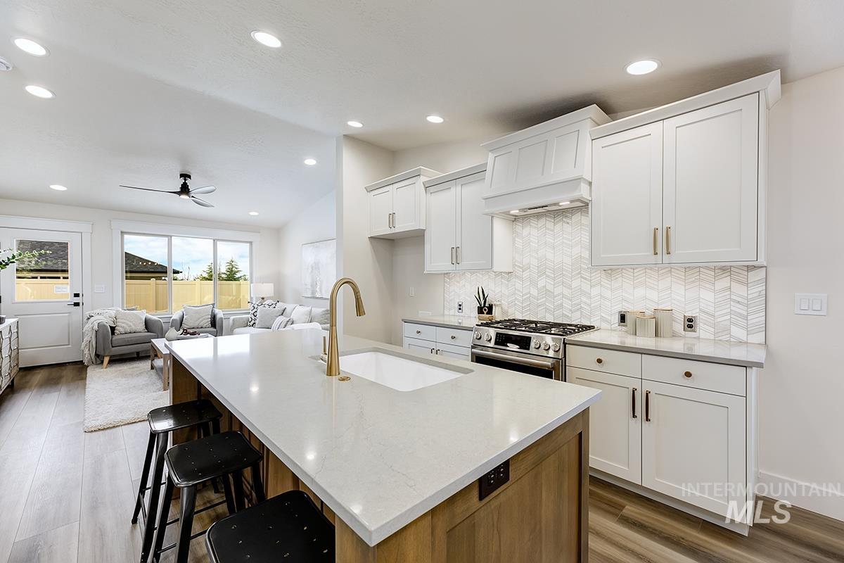 7015 S Skybreak Lane, Meridian, Idaho 83642, 3 Bedrooms, 2 Bathrooms, Residential For Sale, Price $489,000,MLS 98976925