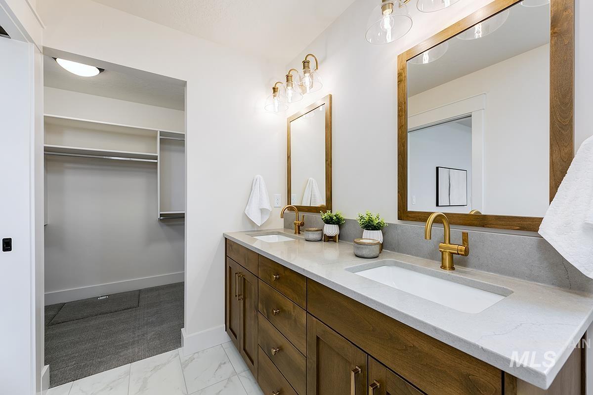 7015 S Skybreak Lane, Meridian, Idaho 83642, 3 Bedrooms, 2 Bathrooms, Residential For Sale, Price $489,000,MLS 98976925