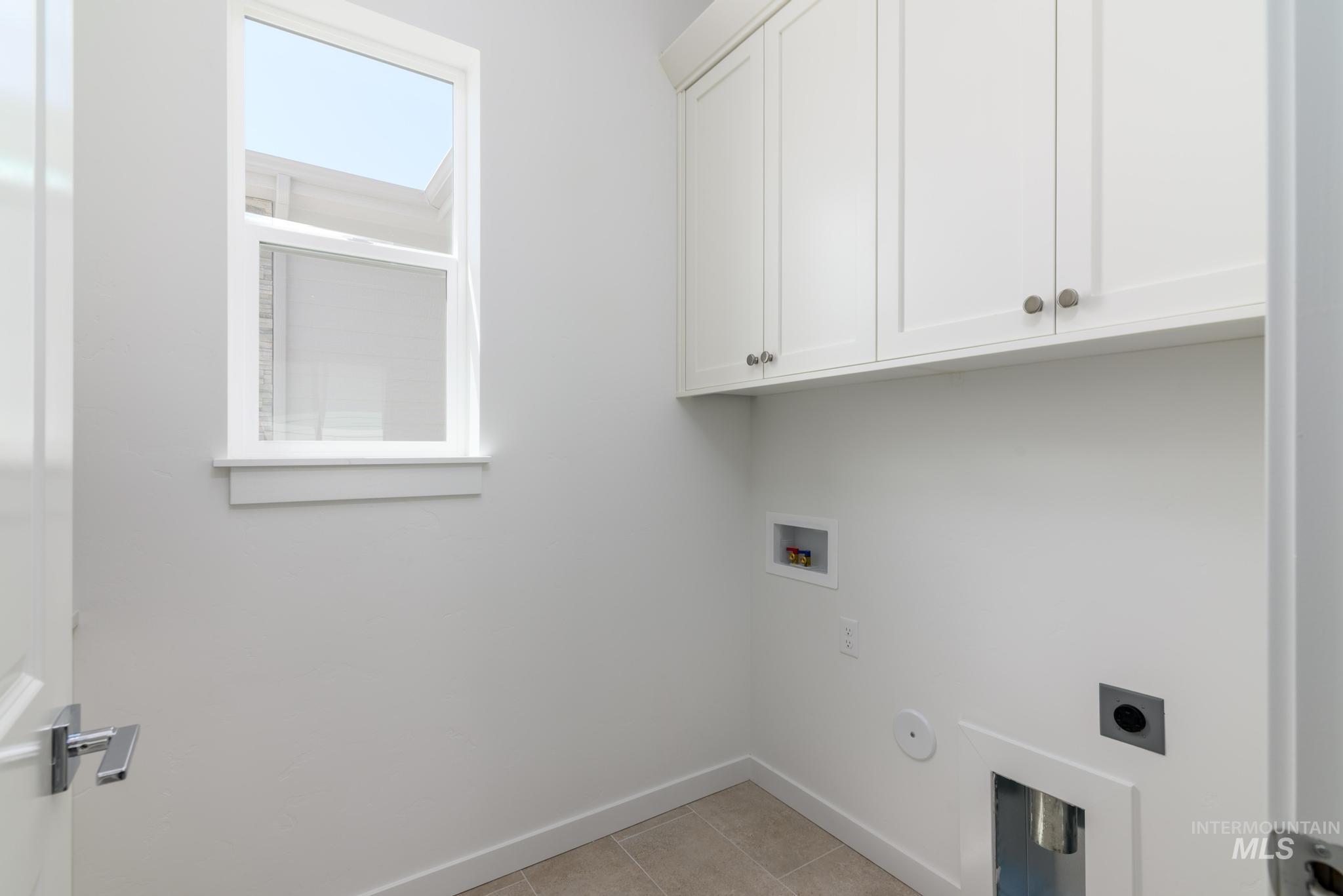 9032 W Moonglade St, Star, Idaho 83669, 4 Bedrooms, 3.5 Bathrooms, Residential For Sale, Price $759,000,MLS 98976927