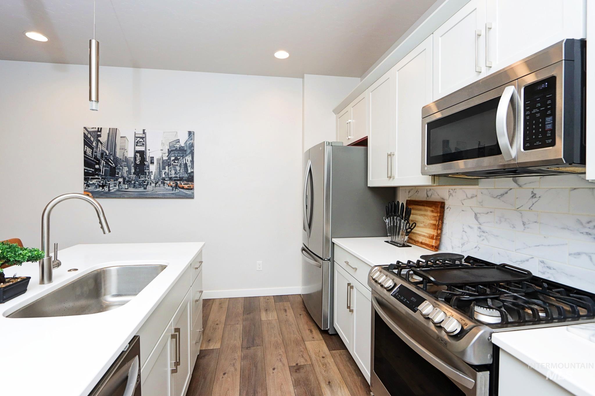 783 Bissett St., Meridian, Idaho 83642-256, 3 Bedrooms, 2.5 Bathrooms, Residential For Sale, Price $540,000,MLS 98976928