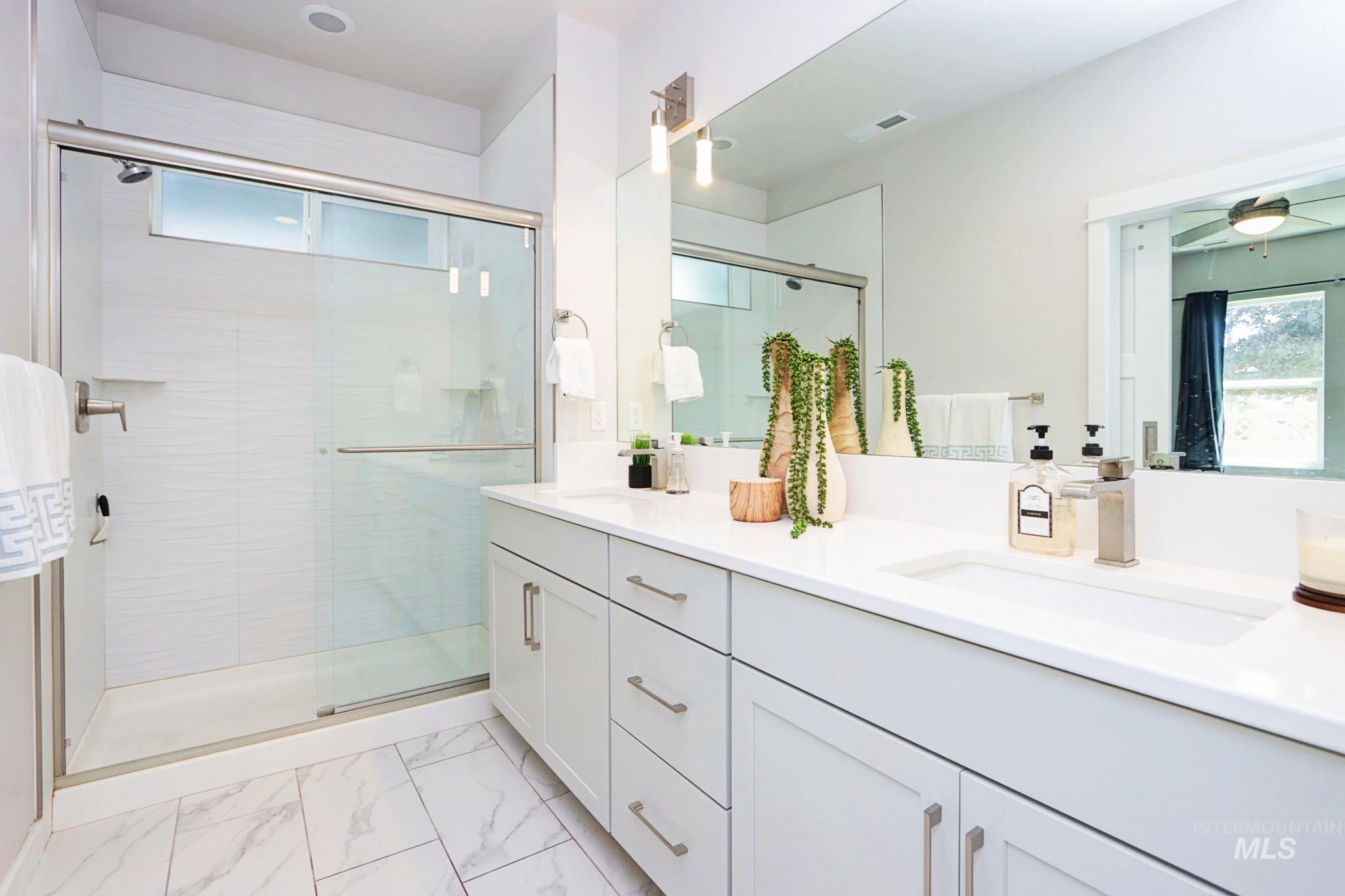 783 Bissett St., Meridian, Idaho 83642-256, 3 Bedrooms, 2.5 Bathrooms, Residential For Sale, Price $540,000,MLS 98976928