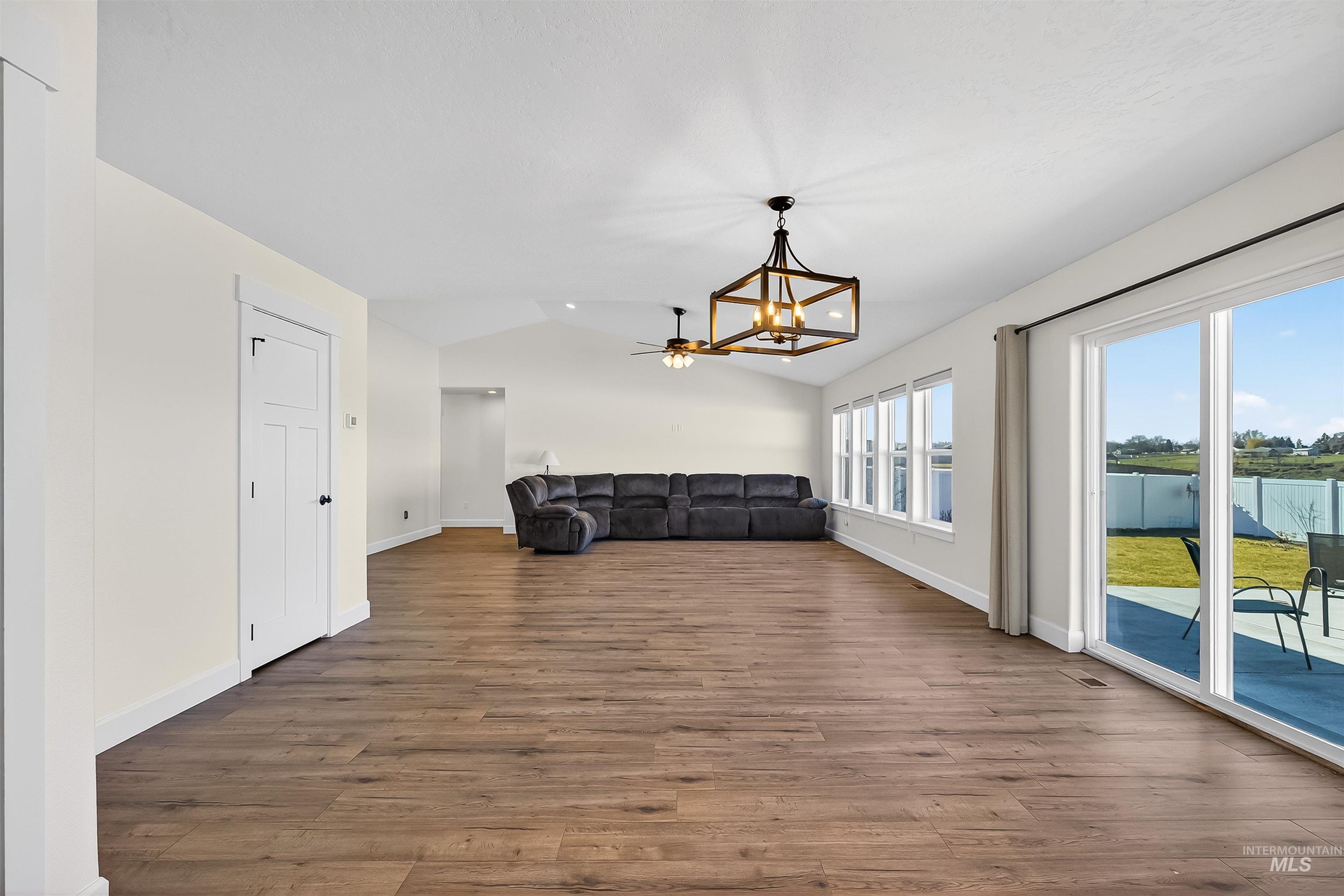 3208 Parkridge Way, Lewiston, Idaho 83501, 3 Bedrooms, 2 Bathrooms, Residential For Sale, Price $545,000,MLS 98976929