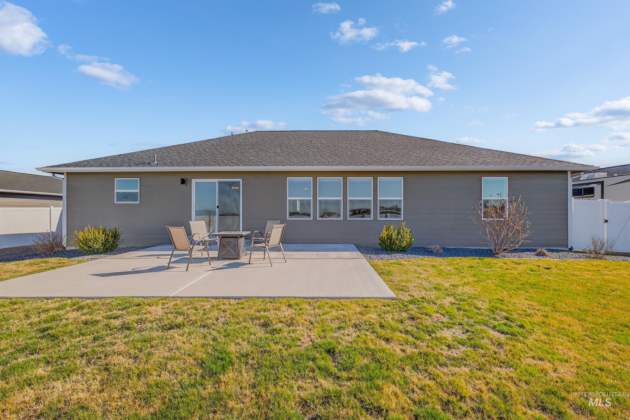 3208 Parkridge Way, Lewiston, Idaho 83501, 3 Bedrooms, 2 Bathrooms, Residential For Sale, Price $545,000,MLS 98976929