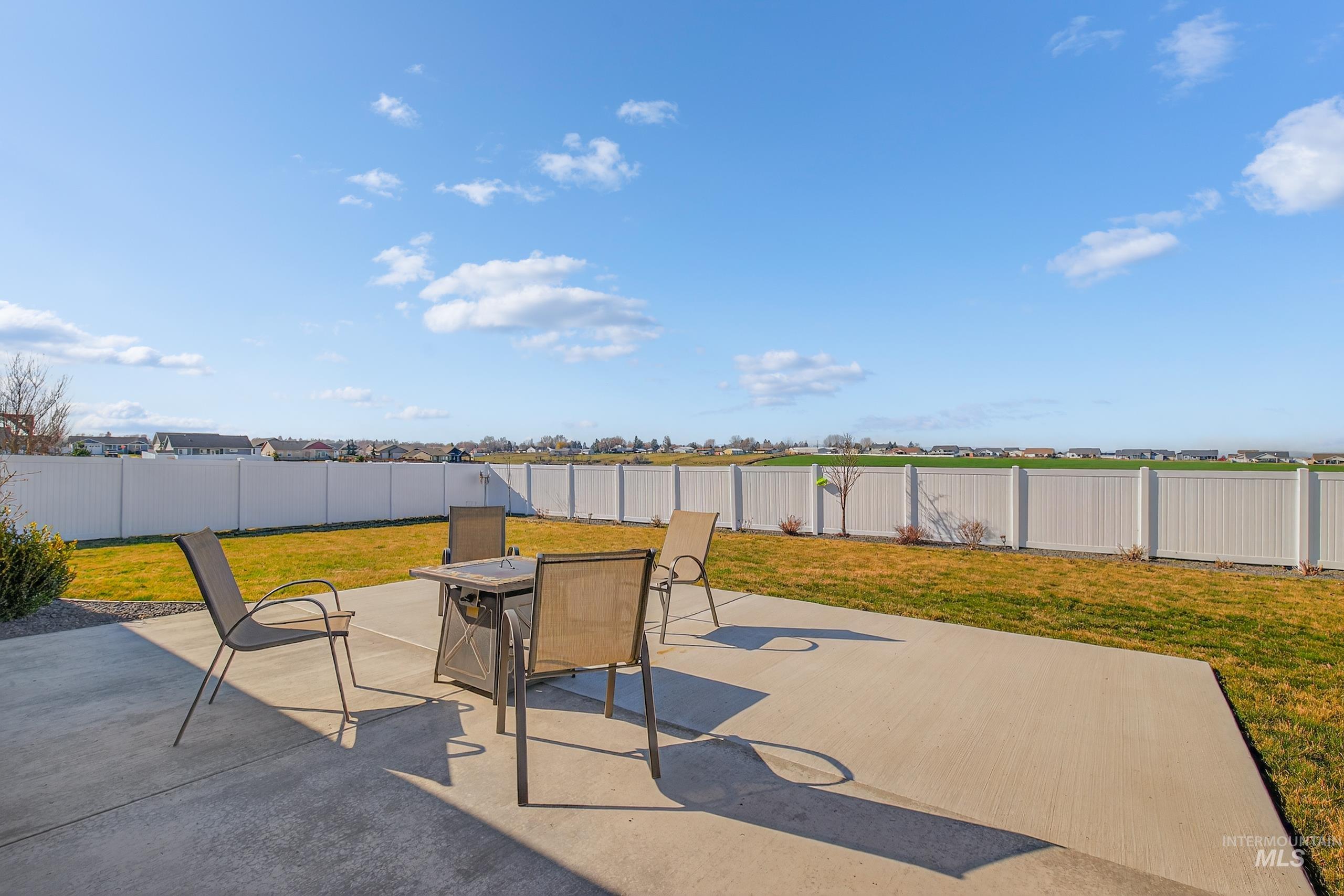 3208 Parkridge Way, Lewiston, Idaho 83501, 3 Bedrooms, 2 Bathrooms, Residential For Sale, Price $545,000,MLS 98976929