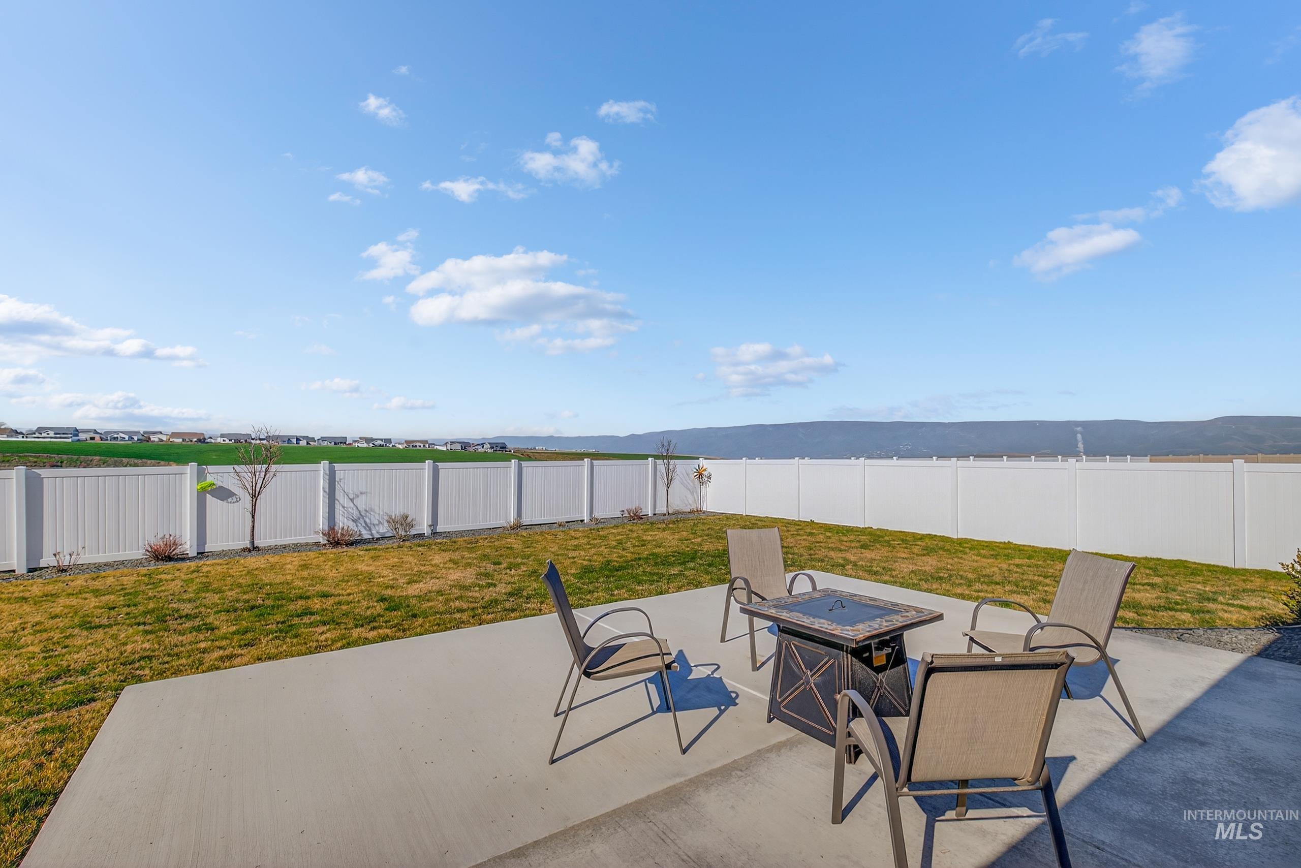 3208 Parkridge Way, Lewiston, Idaho 83501, 3 Bedrooms, 2 Bathrooms, Residential For Sale, Price $545,000,MLS 98976929