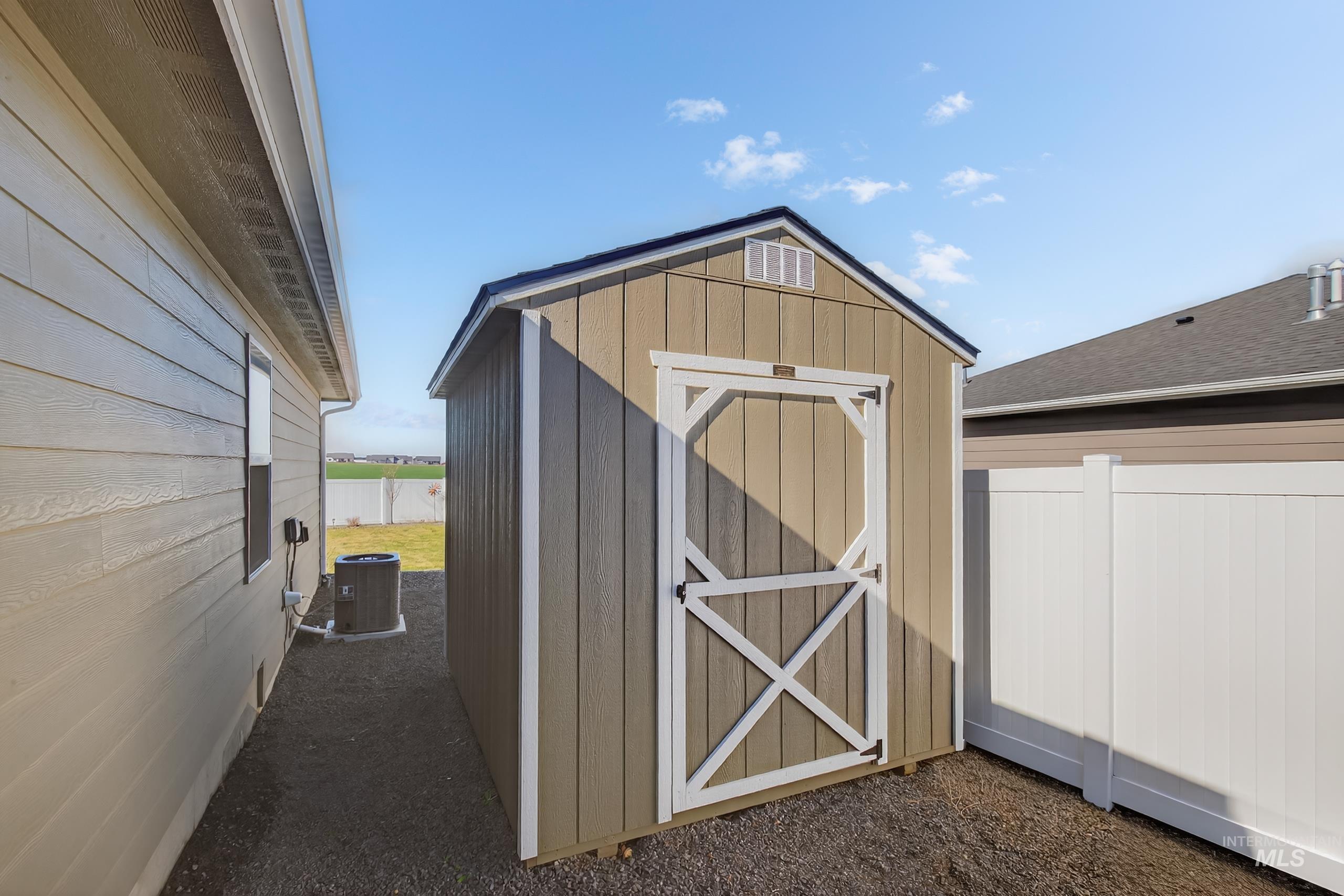 3208 Parkridge Way, Lewiston, Idaho 83501, 3 Bedrooms, 2 Bathrooms, Residential For Sale, Price $545,000,MLS 98976929