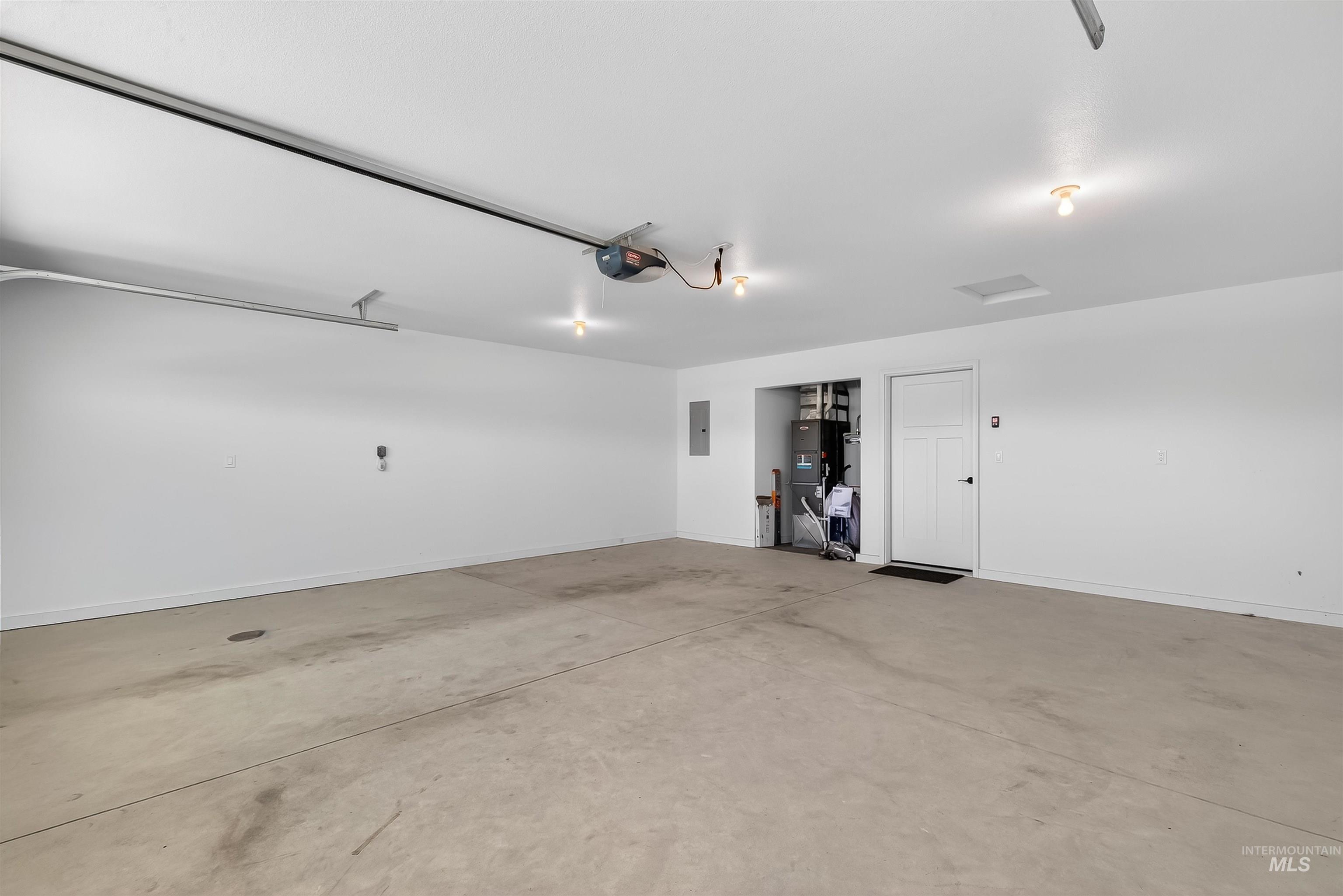 3208 Parkridge Way, Lewiston, Idaho 83501, 3 Bedrooms, 2 Bathrooms, Residential For Sale, Price $545,000,MLS 98976929