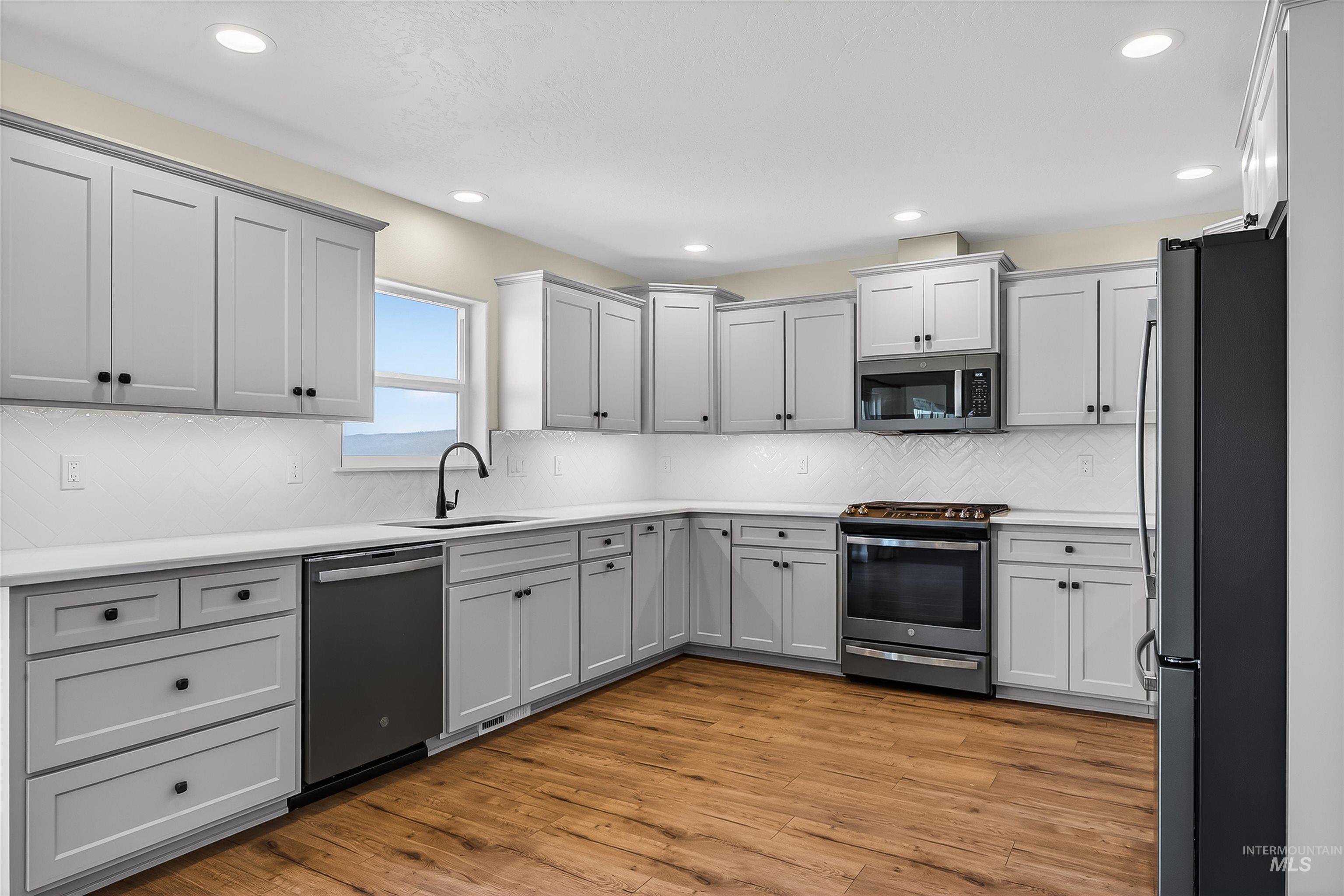 3208 Parkridge Way, Lewiston, Idaho 83501, 3 Bedrooms, 2 Bathrooms, Residential For Sale, Price $545,000,MLS 98976929