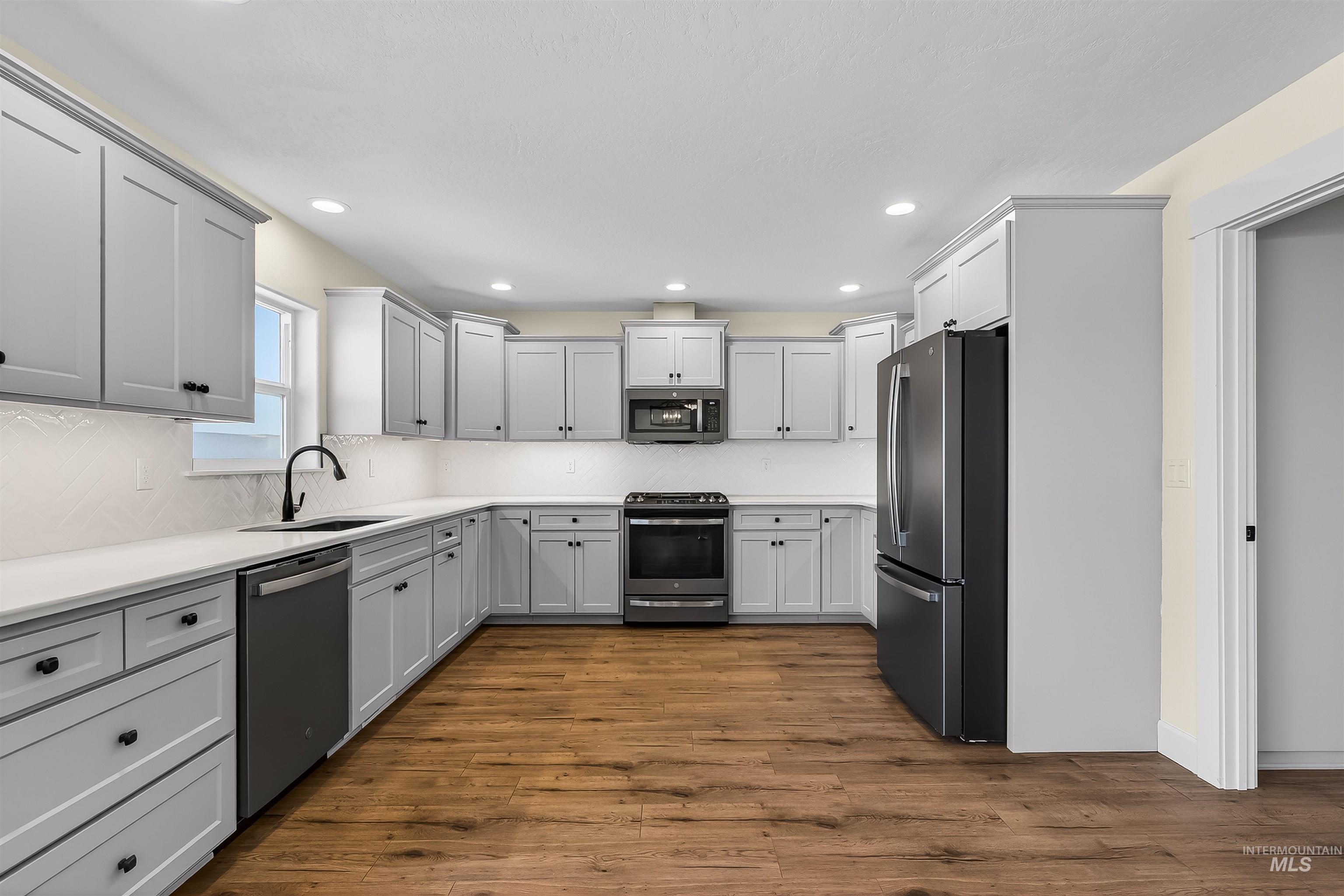 3208 Parkridge Way, Lewiston, Idaho 83501, 3 Bedrooms, 2 Bathrooms, Residential For Sale, Price $545,000,MLS 98976929