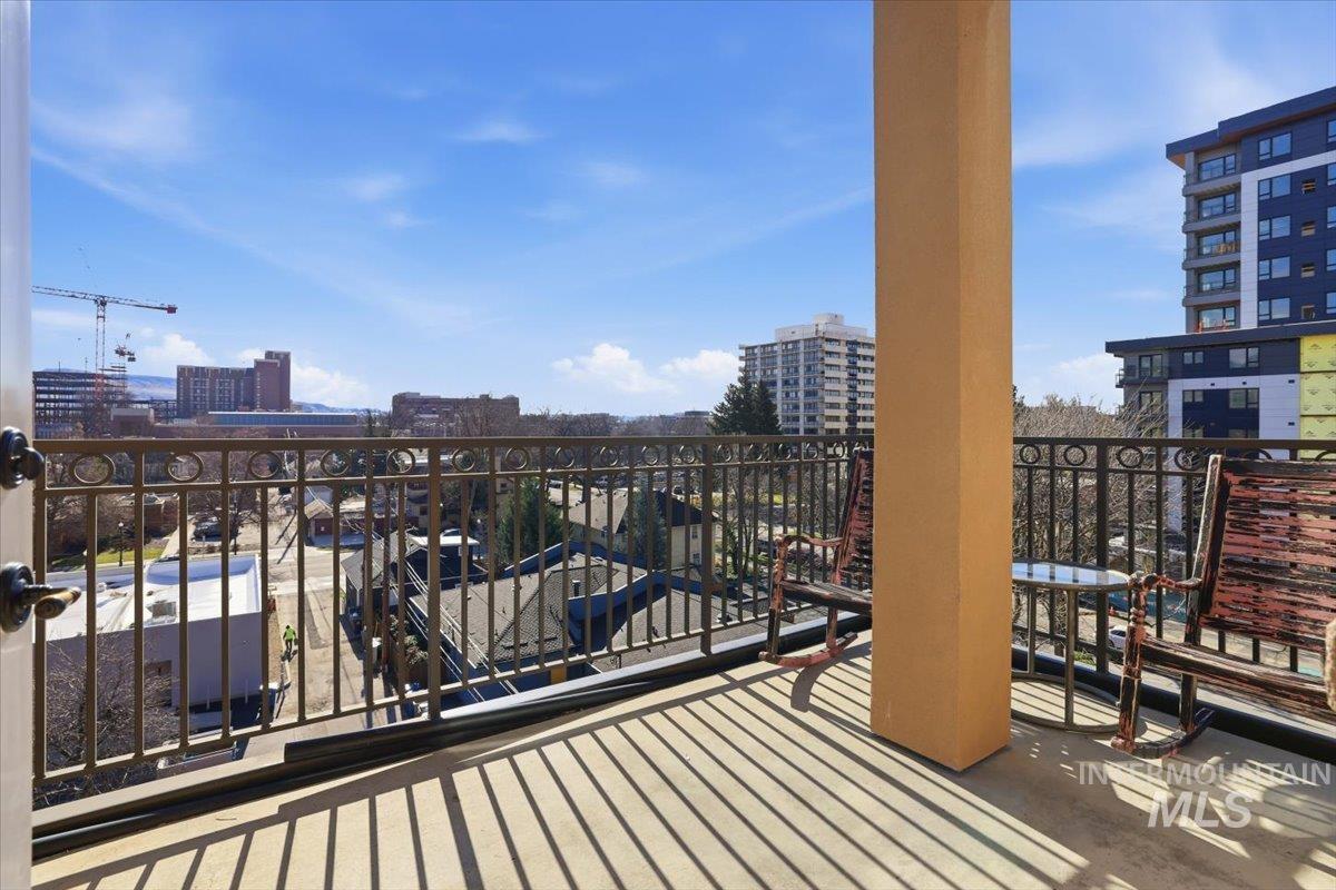 323 W Jefferson St., Boise, Idaho 83702, 2 Bedrooms, 2 Bathrooms, Residential For Sale, Price $829,900,MLS 98976931