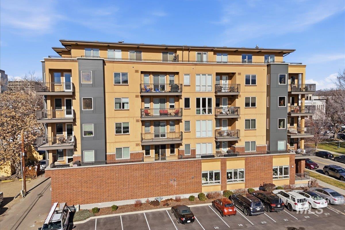 323 W Jefferson St., Boise, Idaho 83702, 2 Bedrooms, 2 Bathrooms, Residential For Sale, Price $829,900,MLS 98976931