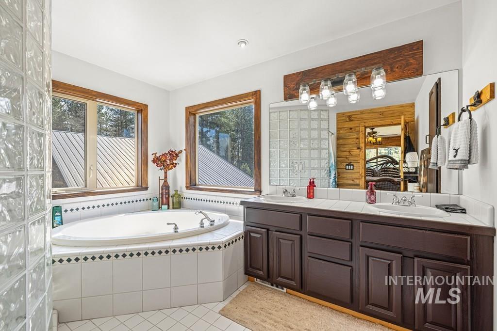 30 Redtail, McCall, Idaho 83638, 4 Bedrooms, 3 Bathrooms, Residential For Sale, Price $1,975,000,MLS 98976932