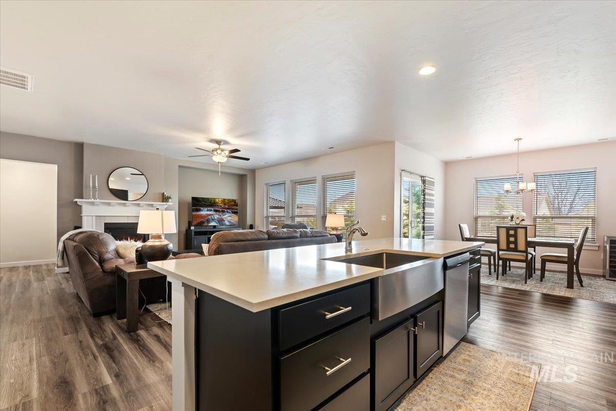 2684 N Iditarod Way, Kuna, Idaho 83634, 4 Bedrooms, 2 Bathrooms, Residential For Sale, Price $489,900,MLS 98976936