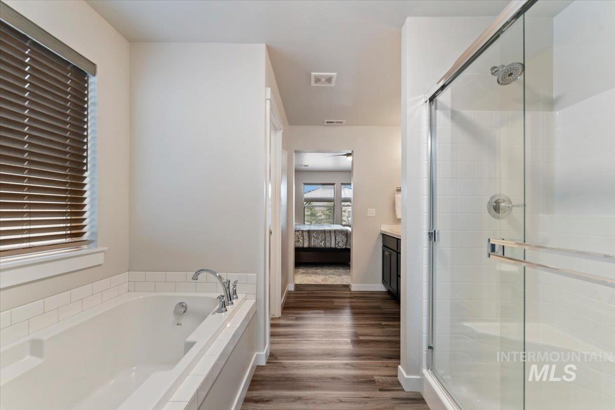 2684 N Iditarod Way, Kuna, Idaho 83634, 4 Bedrooms, 2 Bathrooms, Residential For Sale, Price $489,900,MLS 98976936