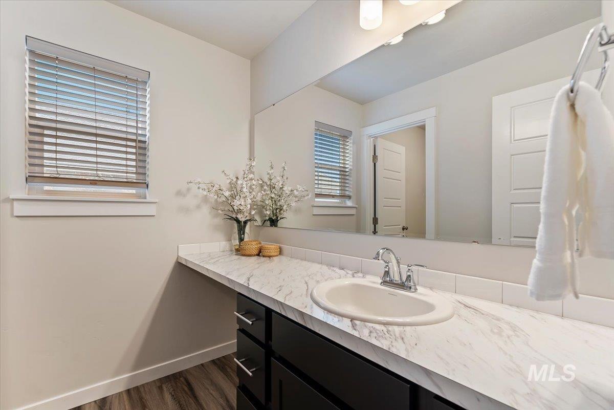 2684 N Iditarod Way, Kuna, Idaho 83634, 4 Bedrooms, 2 Bathrooms, Residential For Sale, Price $489,900,MLS 98976936