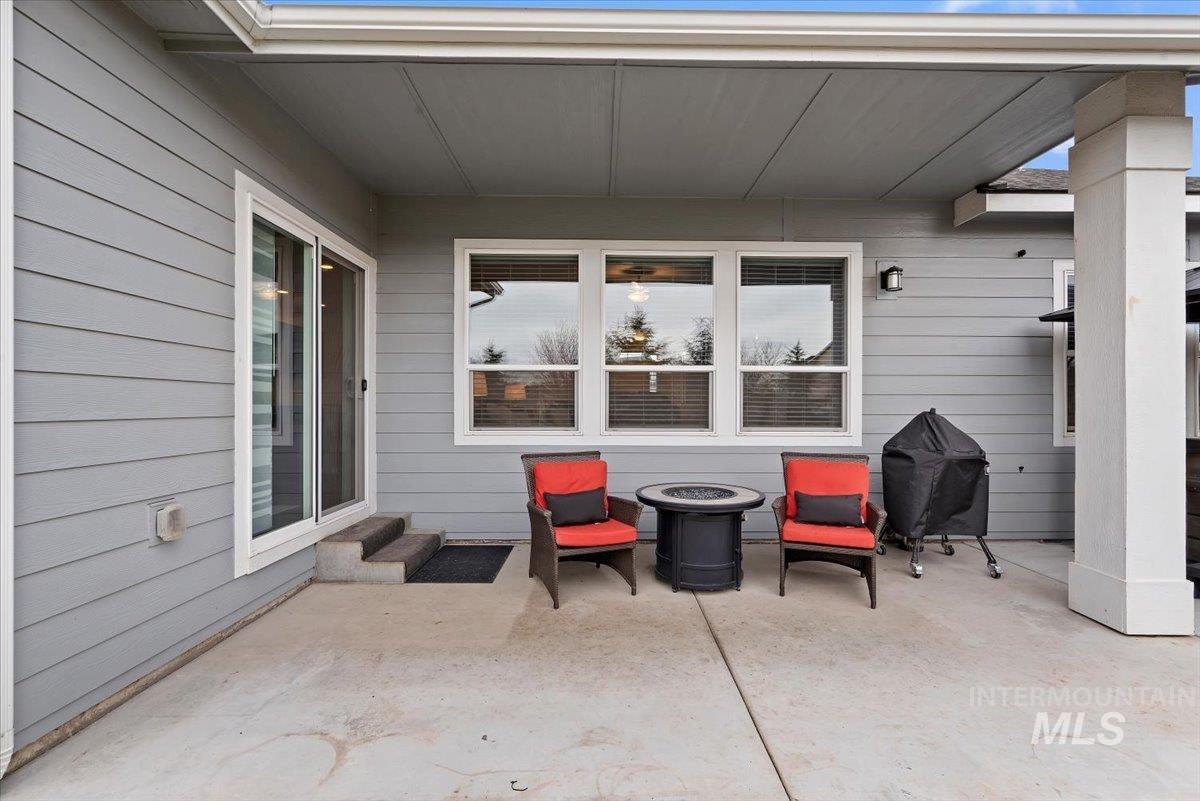 2684 N Iditarod Way, Kuna, Idaho 83634, 4 Bedrooms, 2 Bathrooms, Residential For Sale, Price $489,900,MLS 98976936