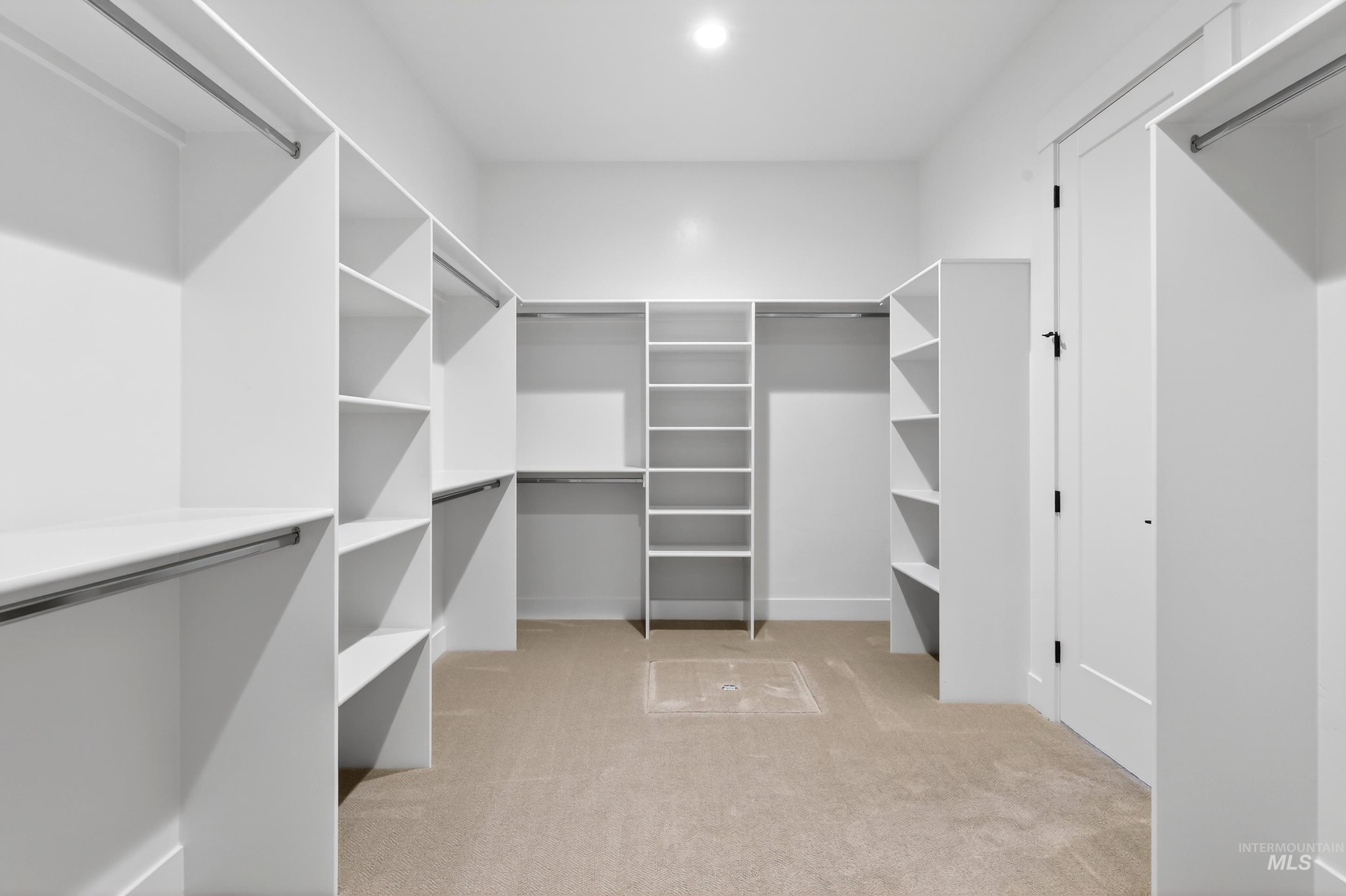 2918 N Starhaven Ave, Star, Idaho 83669, 3 Bedrooms, 2.5 Bathrooms, Residential For Sale, Price $989,000, 98976937