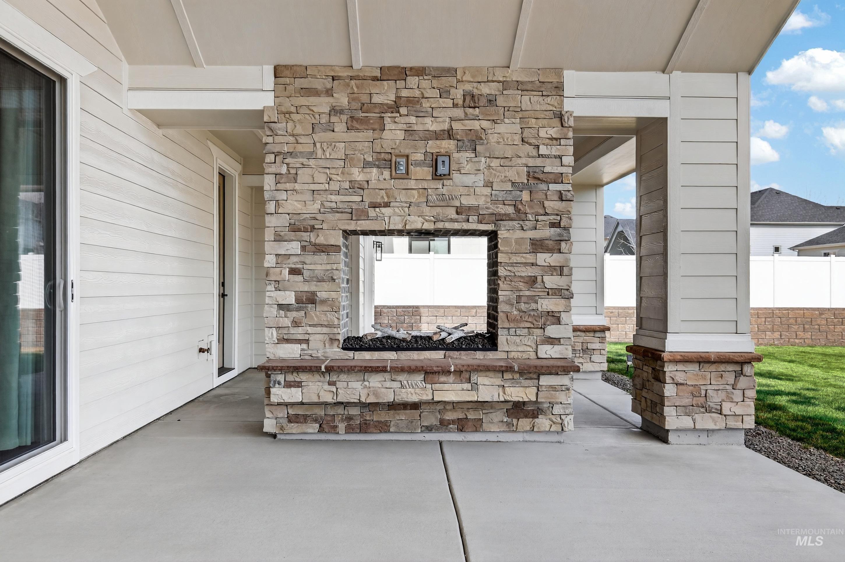 2918 N Starhaven Ave, Star, Idaho 83669, 3 Bedrooms, 2.5 Bathrooms, Residential For Sale, Price $989,000, 98976937