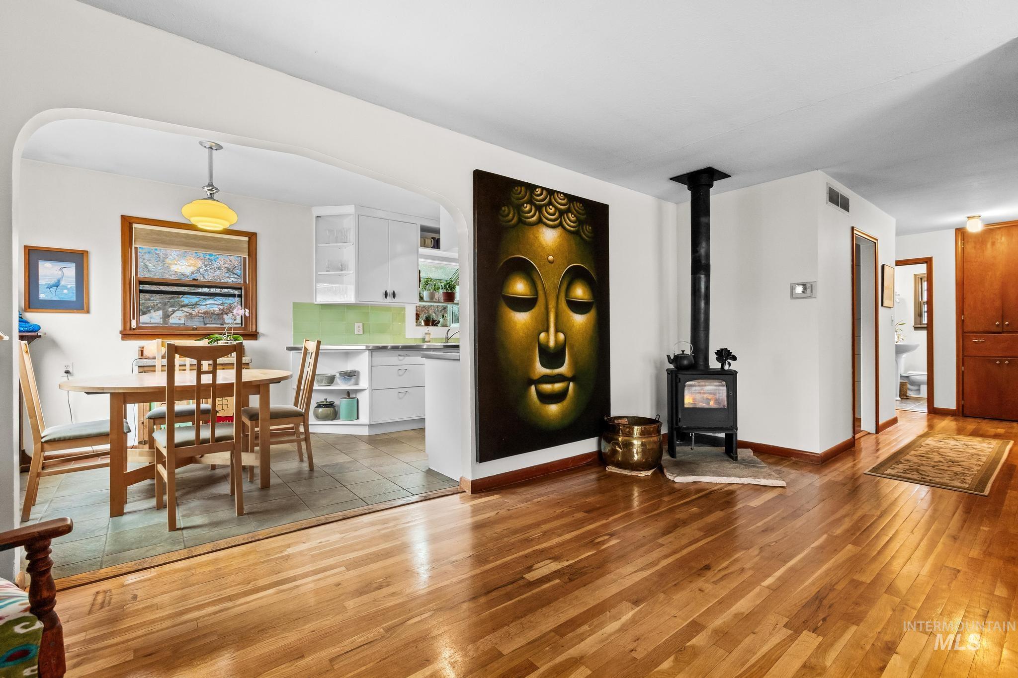 2222 S Colorado Ave, Boise, Idaho 83706-4626, 3 Bedrooms, 1.5 Bathrooms, Residential For Sale, Price $438,800,MLS 98976939