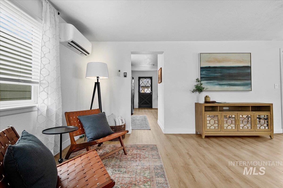 1311 N 8th St, Boise, Idaho 83702, 3 Bedrooms, 2 Bathrooms, Residential For Sale, Price $649,900,MLS 98976941