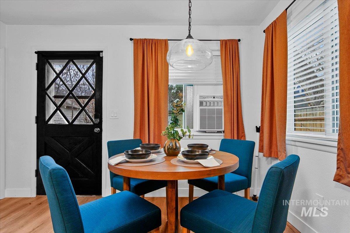 1311 N 8th St, Boise, Idaho 83702, 3 Bedrooms, 2 Bathrooms, Residential For Sale, Price $649,900,MLS 98976941