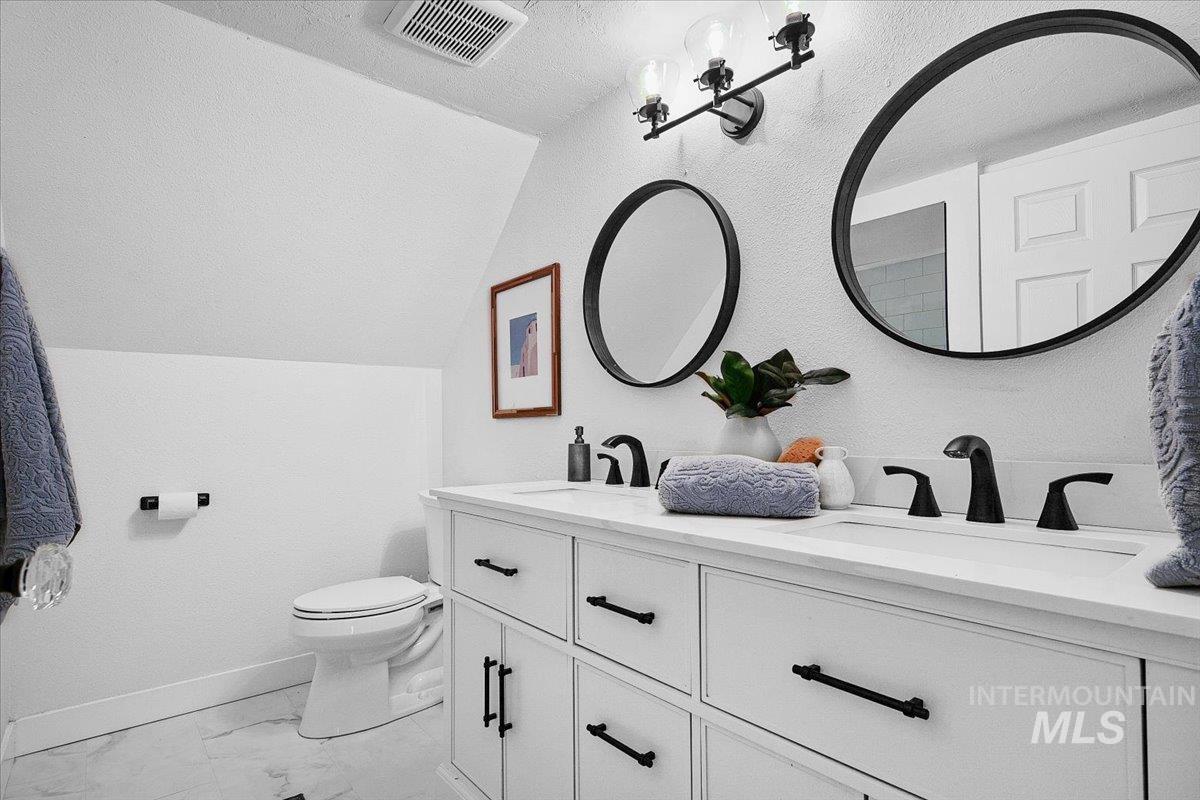 1311 N 8th St, Boise, Idaho 83702, 3 Bedrooms, 2 Bathrooms, Residential For Sale, Price $649,900,MLS 98976941